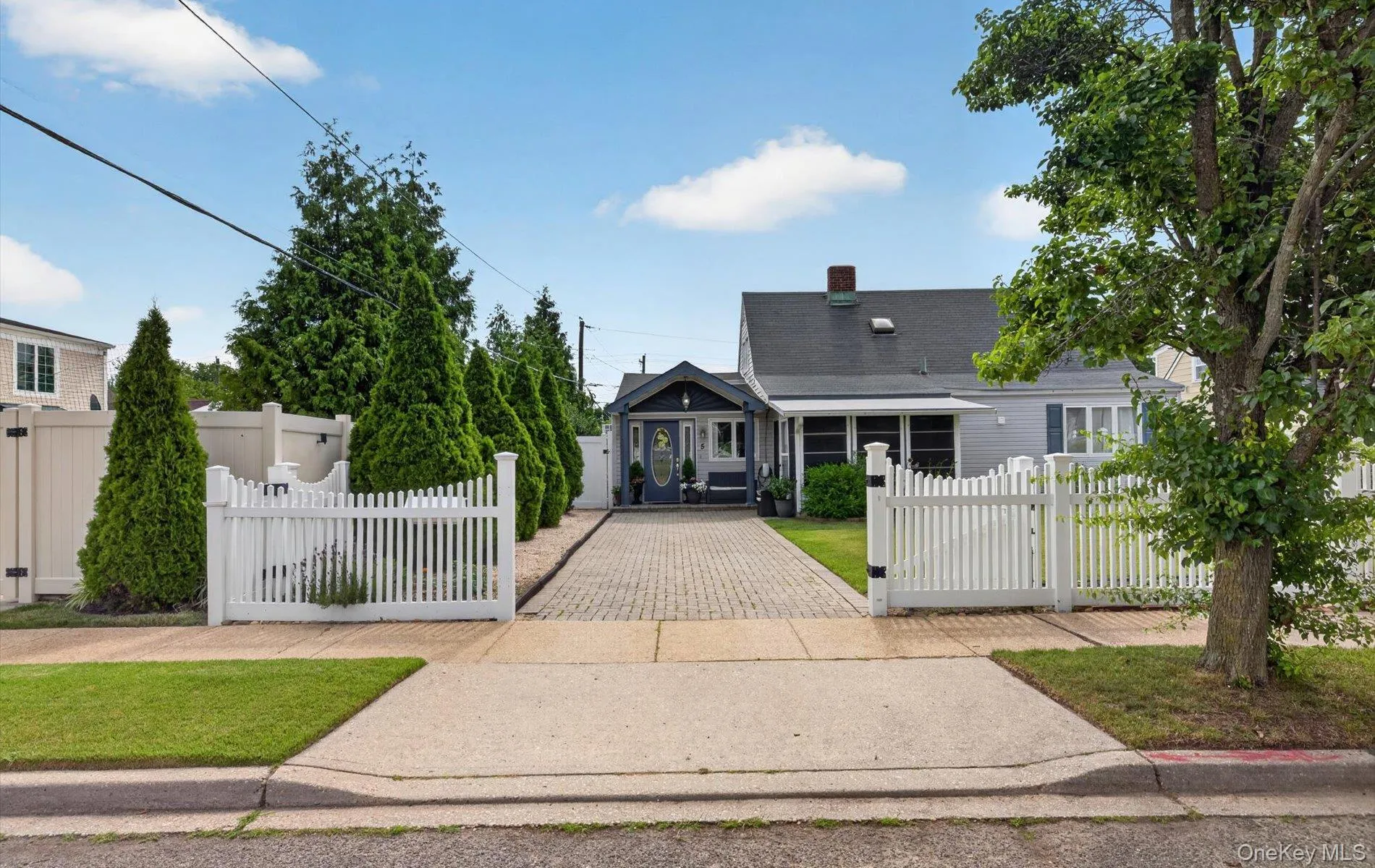 5 Long Lane, Hempstead, NY, 5 Bedrooms Bedrooms, 9 Rooms Rooms,2 BathroomsBathrooms,Residential,For Rent,Long,0,1016310 5 Long Lane, Hempstead, NY, 5 Bedrooms Bedrooms, 9 Rooms Rooms,2 BathroomsBathrooms,Residential,For Rent,Long,0,1016310