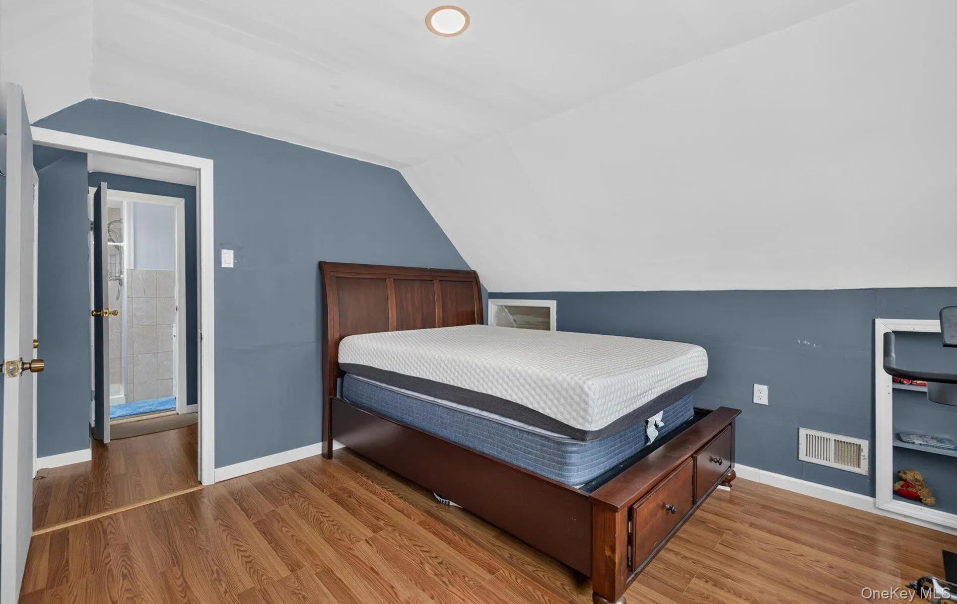 5 Long Lane, Hempstead, NY, 5 Bedrooms Bedrooms, 9 Rooms Rooms,2 BathroomsBathrooms,Residential,For Rent,Long,0,1016310 5 Long Lane, Hempstead, NY, 5 Bedrooms Bedrooms, 9 Rooms Rooms,2 BathroomsBathrooms,Residential,For Rent,Long,0,1016310