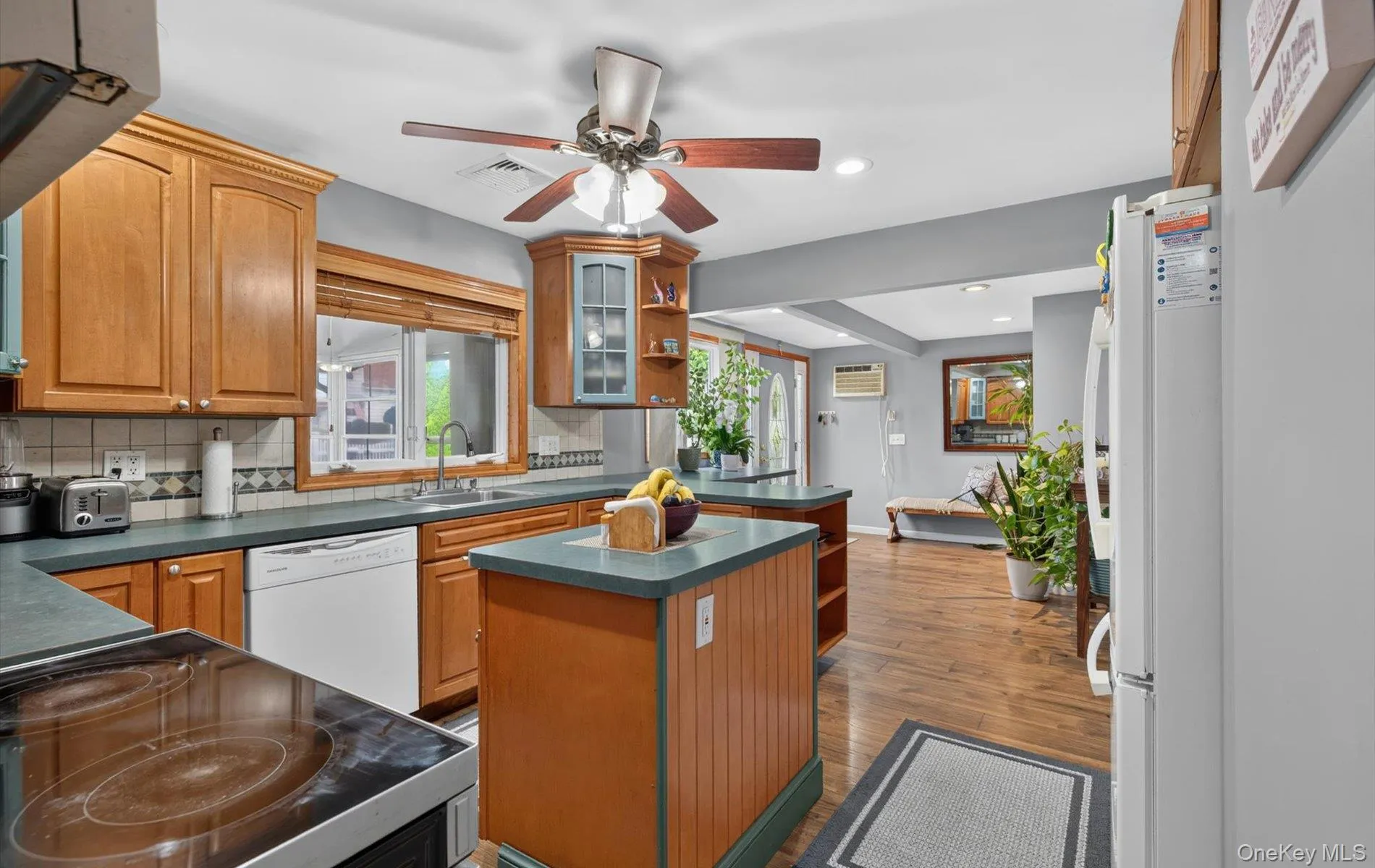 5 Long Lane, Hempstead, NY, 5 Bedrooms Bedrooms, 9 Rooms Rooms,2 BathroomsBathrooms,Residential,For Rent,Long,0,1016310 5 Long Lane, Hempstead, NY, 5 Bedrooms Bedrooms, 9 Rooms Rooms,2 BathroomsBathrooms,Residential,For Rent,Long,0,1016310
