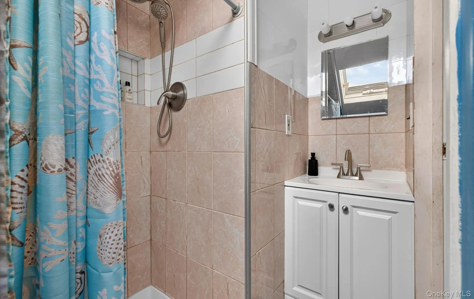 5 Long Lane, Hempstead, NY, 5 Bedrooms Bedrooms, 9 Rooms Rooms,2 BathroomsBathrooms,Residential,For Rent,Long,0,1016310 5 Long Lane, Hempstead, NY, 5 Bedrooms Bedrooms, 9 Rooms Rooms,2 BathroomsBathrooms,Residential,For Rent,Long,0,1016310
