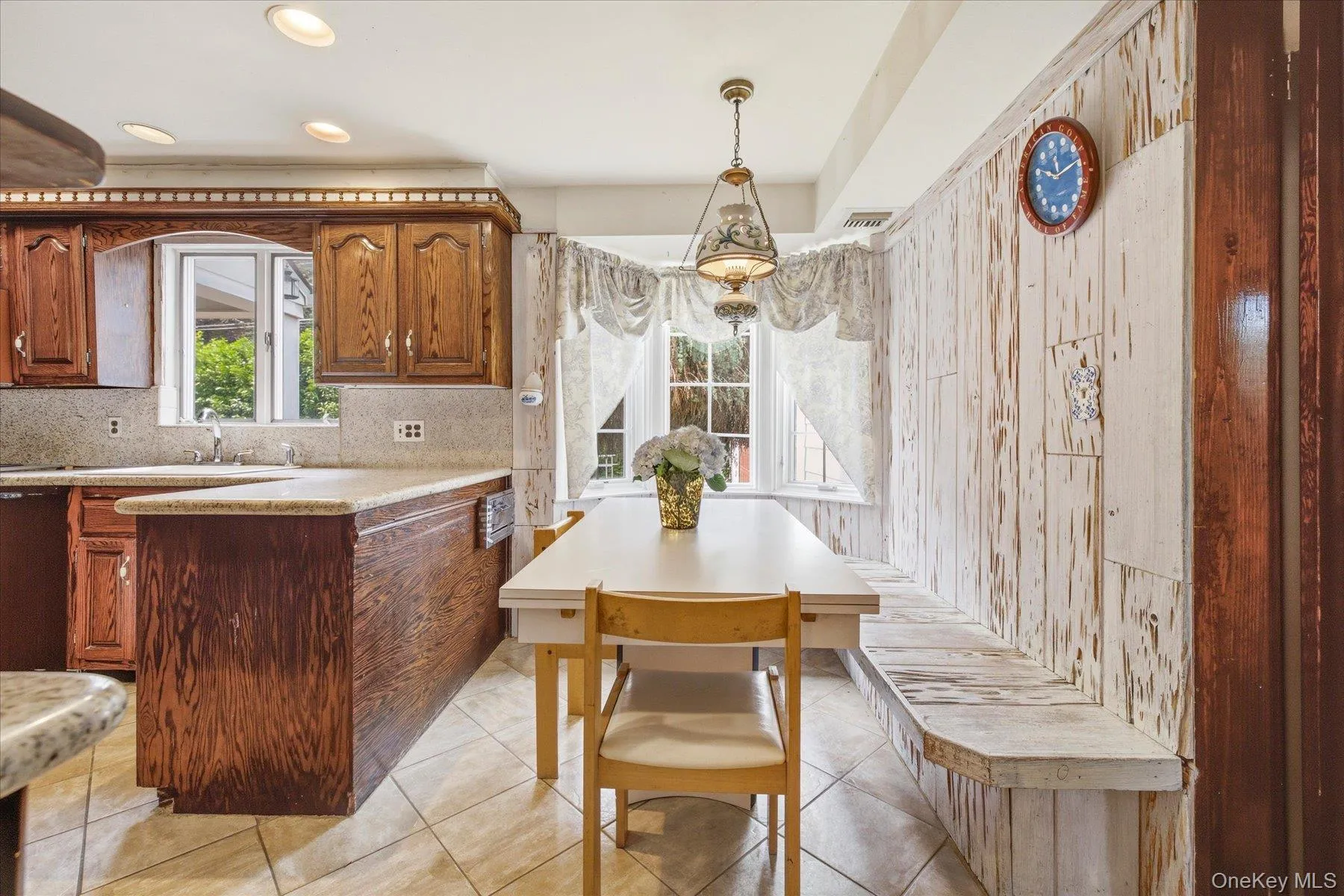 68 Oxford Road, Hempstead, NY, 6 Bedrooms Bedrooms, 11 Rooms Rooms,3 BathroomsBathrooms,Residential,For Rent,Oxford,0,KEY1016312 68 Oxford Road, Hempstead, NY, 6 Bedrooms Bedrooms, 11 Rooms Rooms,3 BathroomsBathrooms,Residential,For Rent,Oxford,0,KEY1016312