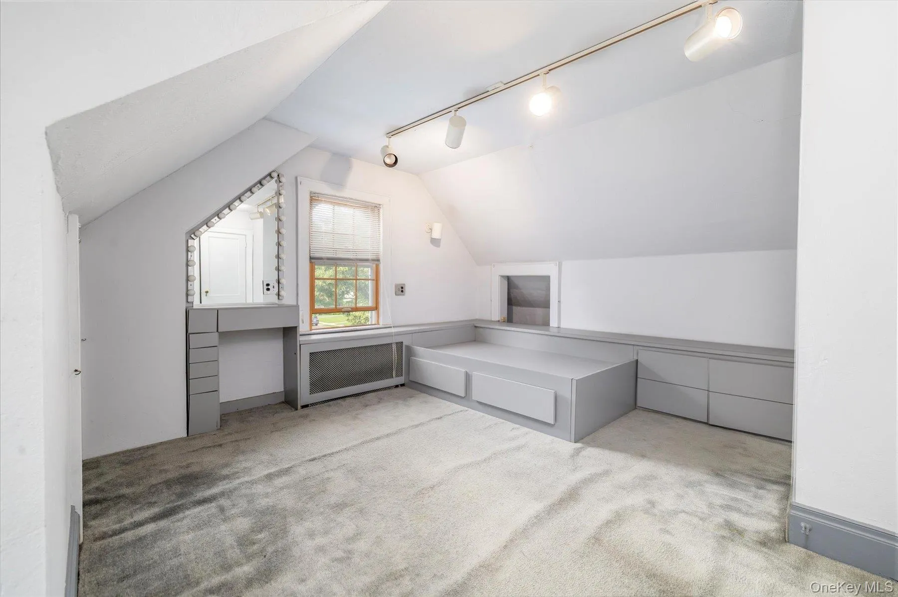 68 Oxford Road, Hempstead, NY, 6 Bedrooms Bedrooms, 11 Rooms Rooms,3 BathroomsBathrooms,Residential,For Rent,Oxford,0,KEY1016312 68 Oxford Road, Hempstead, NY, 6 Bedrooms Bedrooms, 11 Rooms Rooms,3 BathroomsBathrooms,Residential,For Rent,Oxford,0,KEY1016312