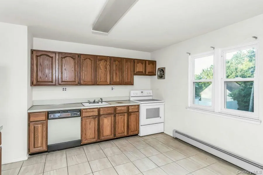 1085 Hempstead Avenue, Hempstead, NY, 4 Bedrooms Bedrooms, 9 Rooms Rooms,3 BathroomsBathrooms,Residential,For Rent,Hempstead,0,KEY1016314 1085 Hempstead Avenue, Hempstead, NY, 4 Bedrooms Bedrooms, 9 Rooms Rooms,3 BathroomsBathrooms,Residential,For Rent,Hempstead,0,KEY1016314