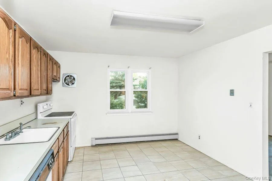 1085 Hempstead Avenue, Hempstead, NY, 4 Bedrooms Bedrooms, 9 Rooms Rooms,3 BathroomsBathrooms,Residential,For Rent,Hempstead,0,KEY1016314 1085 Hempstead Avenue, Hempstead, NY, 4 Bedrooms Bedrooms, 9 Rooms Rooms,3 BathroomsBathrooms,Residential,For Rent,Hempstead,0,KEY1016314