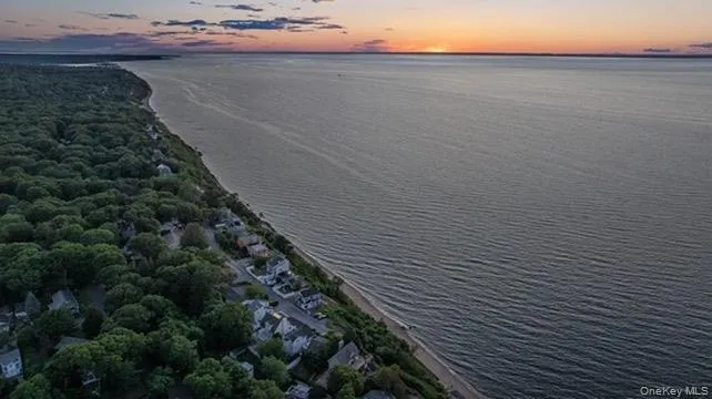 112 Shore Drive, Brookhaven, NY, 4 Bedrooms Bedrooms, 9 Rooms Rooms,4 BathroomsBathrooms,Residential,For Rent,Shore,0,1016317 112 Shore Drive, Brookhaven, NY, 4 Bedrooms Bedrooms, 9 Rooms Rooms,4 BathroomsBathrooms,Residential,For Rent,Shore,0,1016317