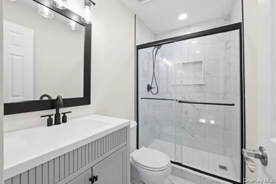 112 Shore Drive, Brookhaven, NY, 4 Bedrooms Bedrooms, 9 Rooms Rooms,4 BathroomsBathrooms,Residential,For Rent,Shore,0,KEY1016317 112 Shore Drive, Brookhaven, NY, 4 Bedrooms Bedrooms, 9 Rooms Rooms,4 BathroomsBathrooms,Residential,For Rent,Shore,0,KEY1016317
