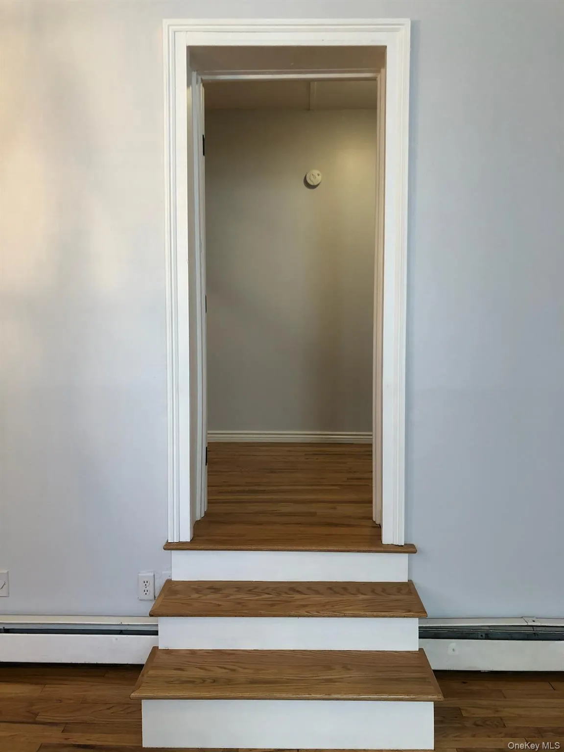 61 Clinton Street, Newburgh (city), NY, 2 Bedrooms Bedrooms, 5 Rooms Rooms,1 BathroomBathrooms,Residential Lease,For Rent,Clinton,0,1016320 61 Clinton Street, Newburgh (city), NY, 2 Bedrooms Bedrooms, 5 Rooms Rooms,1 BathroomBathrooms,Residential Lease,For Rent,Clinton,0,1016320