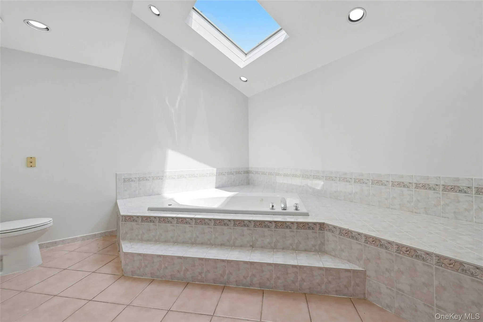 4 Laurelwood Court, Huntington, NY, 5 Bedrooms Bedrooms, 12 Rooms Rooms,3 BathroomsBathrooms,Residential,For Rent,Laurelwood,0,1016328 4 Laurelwood Court, Huntington, NY, 5 Bedrooms Bedrooms, 12 Rooms Rooms,3 BathroomsBathrooms,Residential,For Rent,Laurelwood,0,1016328