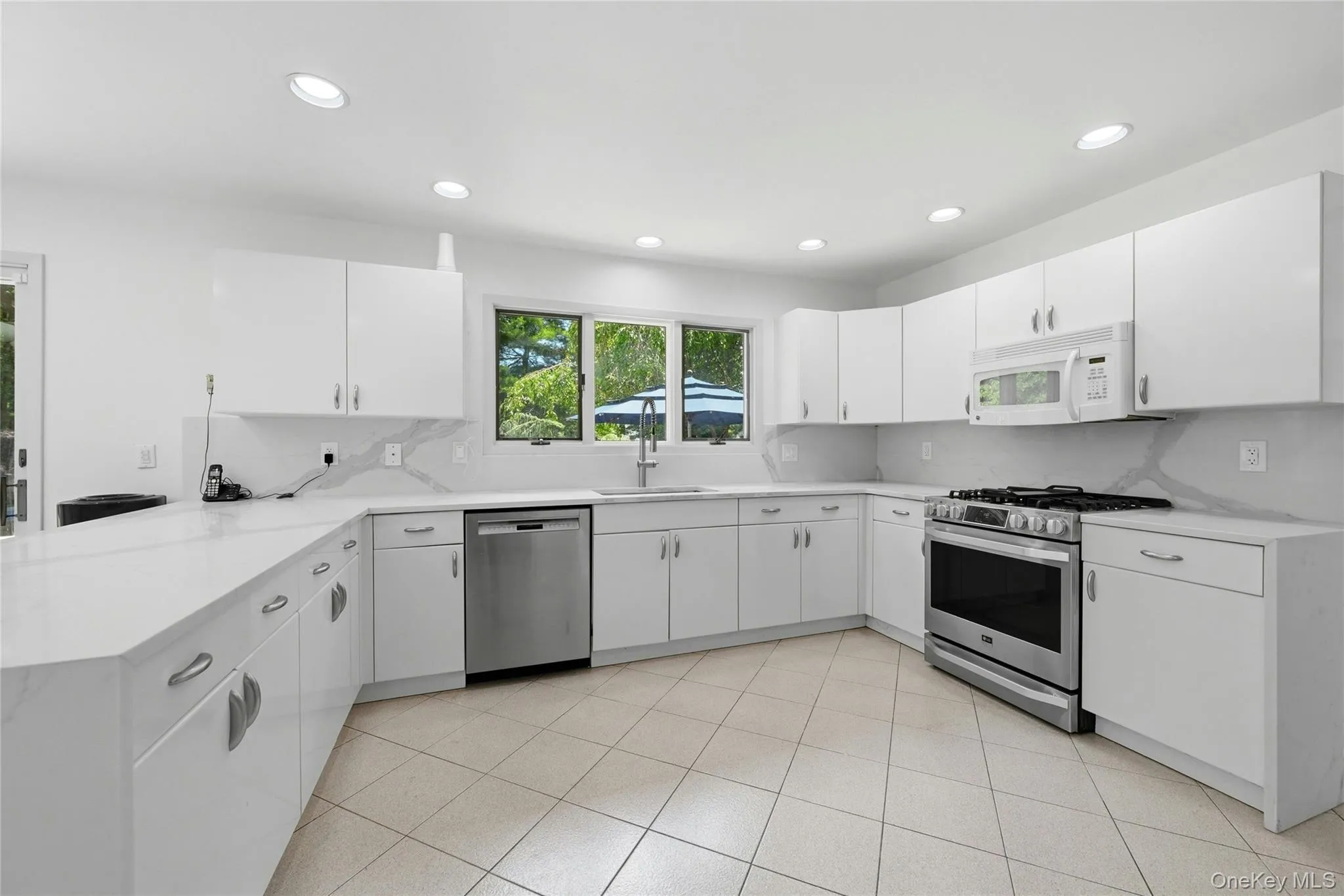 4 Laurelwood Court, Huntington, NY, 5 Bedrooms Bedrooms, 12 Rooms Rooms,3 BathroomsBathrooms,Residential,For Rent,Laurelwood,0,1016328 4 Laurelwood Court, Huntington, NY, 5 Bedrooms Bedrooms, 12 Rooms Rooms,3 BathroomsBathrooms,Residential,For Rent,Laurelwood,0,1016328