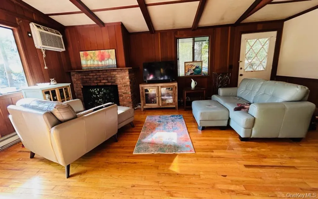 9 Cardiff Lane, Thompson, NY, 2 Bedrooms Bedrooms, 5 Rooms Rooms,1 BathroomBathrooms,Residential,For Rent,Cardiff,0,KEY1016329 9 Cardiff Lane, Thompson, NY, 2 Bedrooms Bedrooms, 5 Rooms Rooms,1 BathroomBathrooms,Residential,For Rent,Cardiff,0,KEY1016329