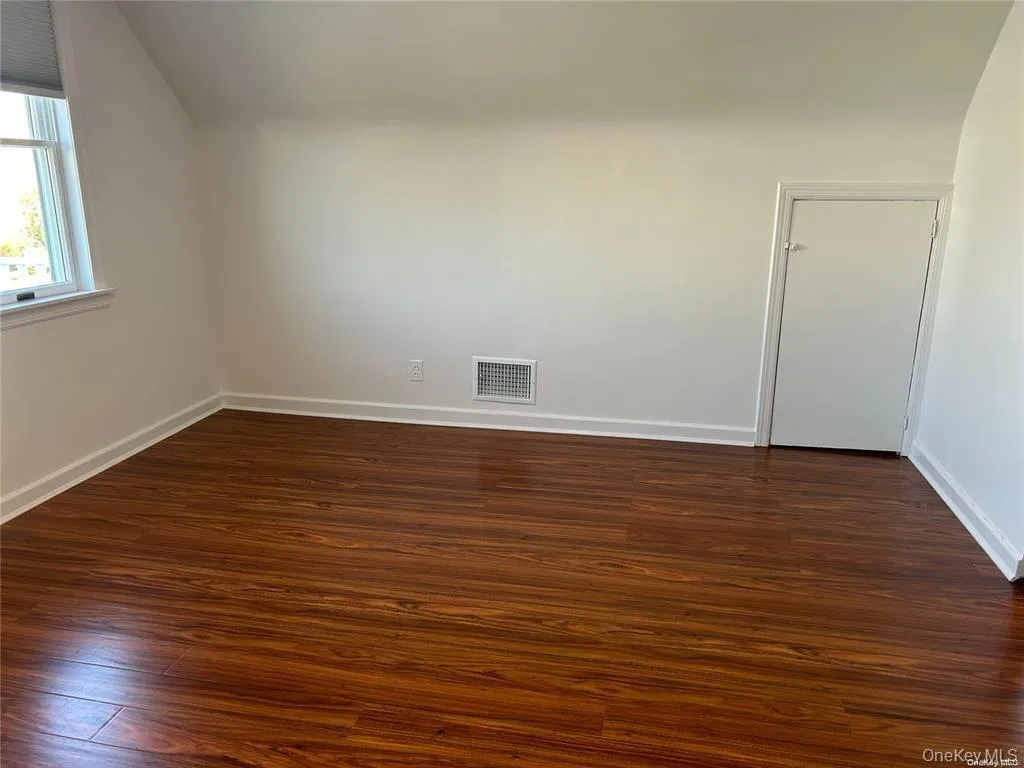 318 Penn Street, Long Beach, NY, 1 Bedroom Bedrooms, 3 Rooms Rooms,1 BathroomBathrooms,Residential Lease,For Rent,Penn,0,1016331 318 Penn Street, Long Beach, NY, 1 Bedroom Bedrooms, 3 Rooms Rooms,1 BathroomBathrooms,Residential Lease,For Rent,Penn,0,1016331