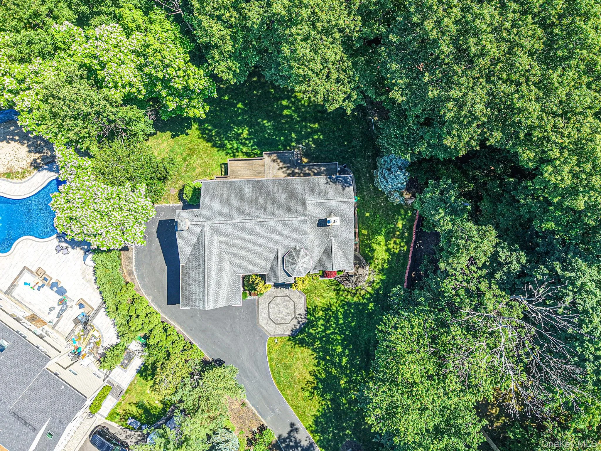 589 Landing Avenue, Smithtown, NY, 5 Bedrooms Bedrooms, 11 Rooms Rooms,2 BathroomsBathrooms,Residential,For Rent,Landing,0,1016334 589 Landing Avenue, Smithtown, NY, 5 Bedrooms Bedrooms, 11 Rooms Rooms,2 BathroomsBathrooms,Residential,For Rent,Landing,0,1016334