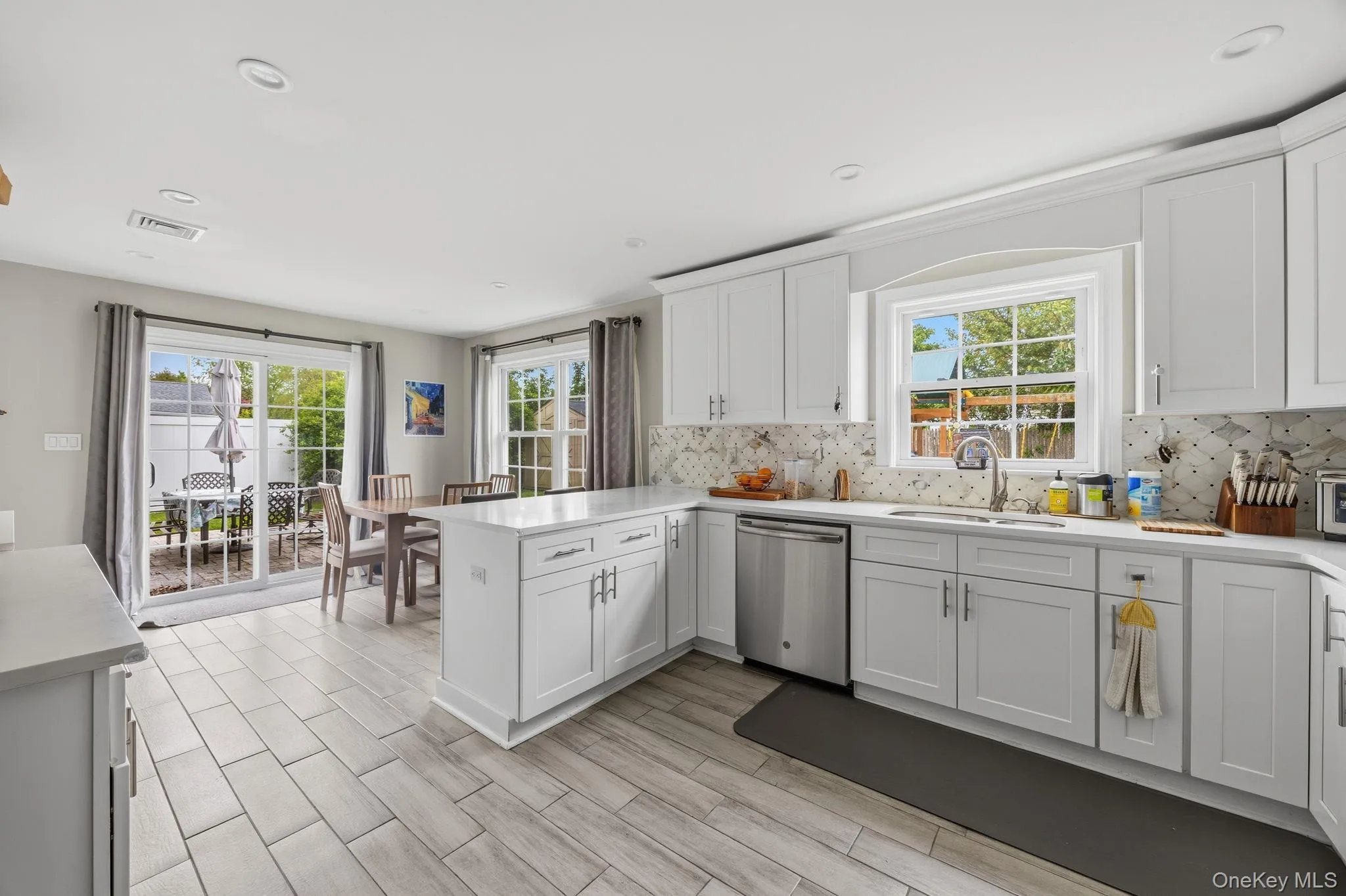 3 Sunrise Street, Oyster Bay, NY, 4 Bedrooms Bedrooms, 10 Rooms Rooms,3 BathroomsBathrooms,Residential Lease,For Rent,Sunrise,0,1016338 3 Sunrise Street, Oyster Bay, NY, 4 Bedrooms Bedrooms, 10 Rooms Rooms,3 BathroomsBathrooms,Residential Lease,For Rent,Sunrise,0,1016338