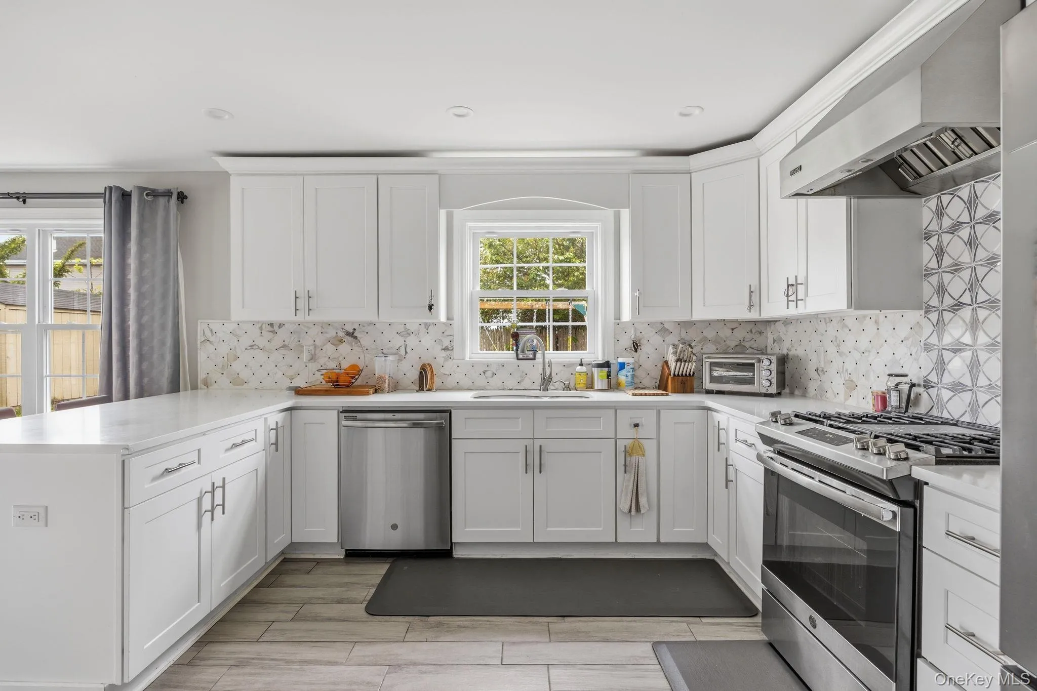 3 Sunrise Street, Oyster Bay, NY, 4 Bedrooms Bedrooms, 10 Rooms Rooms,3 BathroomsBathrooms,Residential Lease,For Rent,Sunrise,0,1016338 3 Sunrise Street, Oyster Bay, NY, 4 Bedrooms Bedrooms, 10 Rooms Rooms,3 BathroomsBathrooms,Residential Lease,For Rent,Sunrise,0,1016338