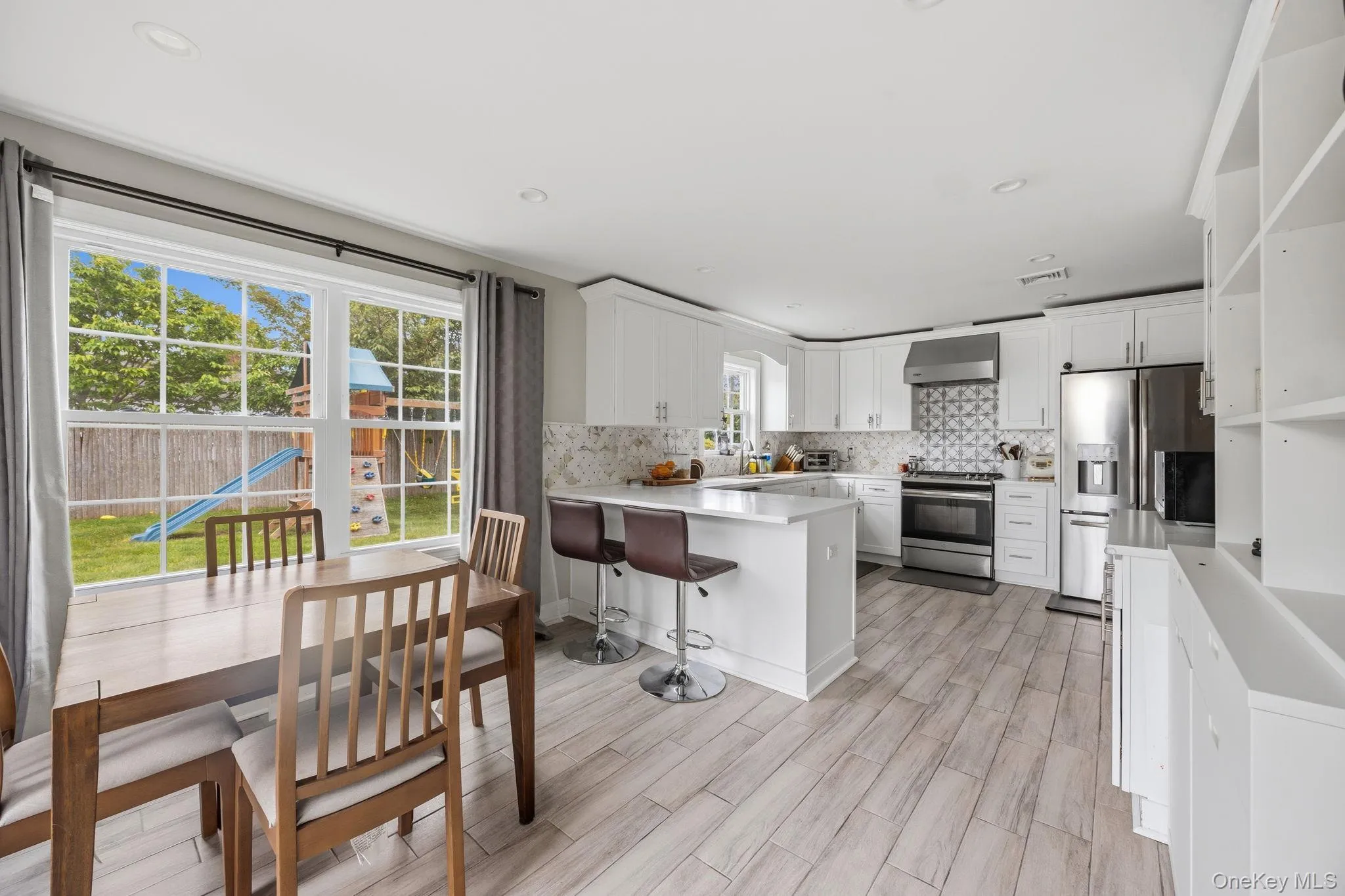 3 Sunrise Street, Oyster Bay, NY, 4 Bedrooms Bedrooms, 10 Rooms Rooms,3 BathroomsBathrooms,Residential Lease,For Rent,Sunrise,0,1016338 3 Sunrise Street, Oyster Bay, NY, 4 Bedrooms Bedrooms, 10 Rooms Rooms,3 BathroomsBathrooms,Residential Lease,For Rent,Sunrise,0,1016338