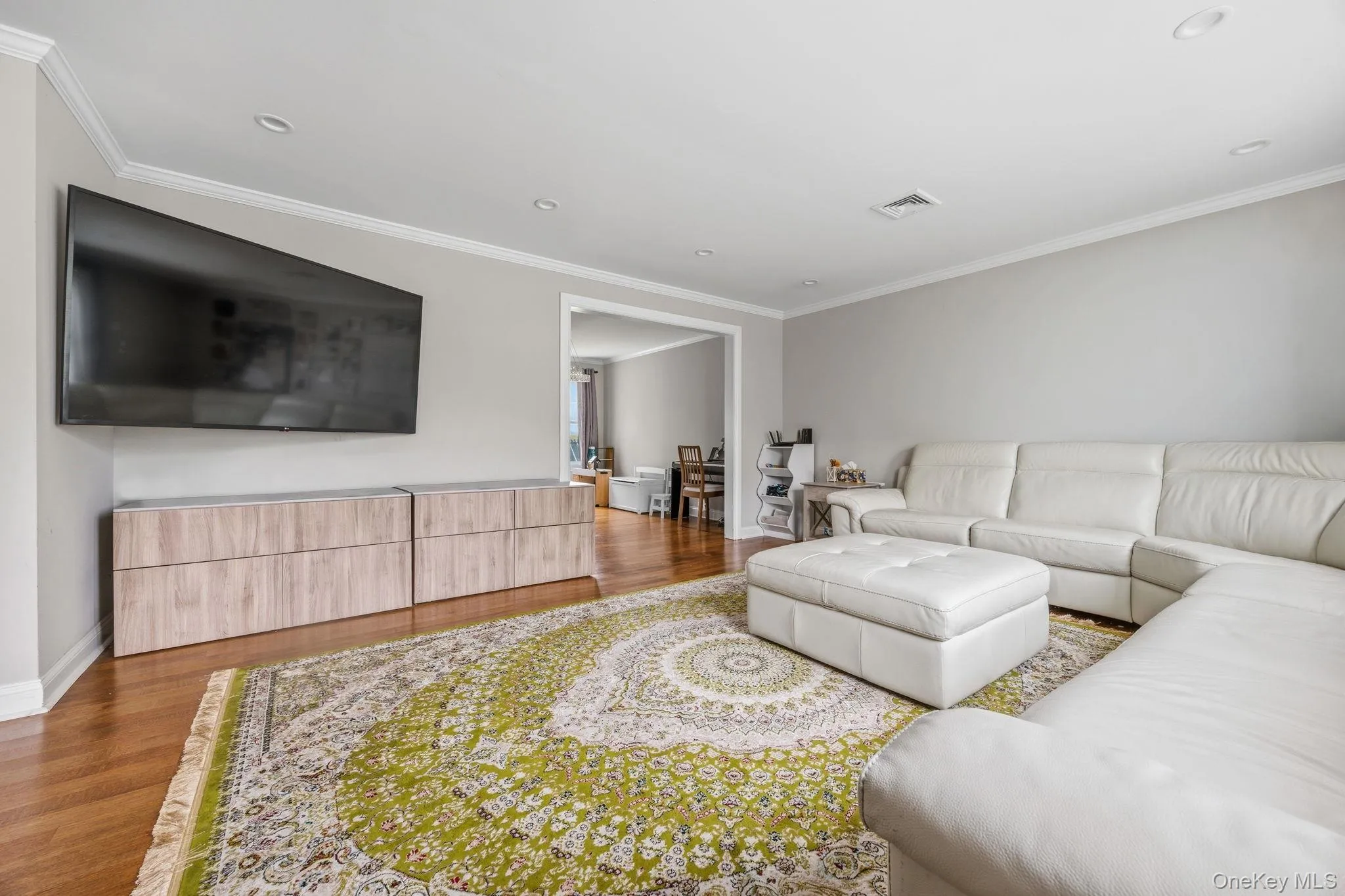 3 Sunrise Street, Oyster Bay, NY, 4 Bedrooms Bedrooms, 10 Rooms Rooms,3 BathroomsBathrooms,Residential Lease,For Rent,Sunrise,0,1016338 3 Sunrise Street, Oyster Bay, NY, 4 Bedrooms Bedrooms, 10 Rooms Rooms,3 BathroomsBathrooms,Residential Lease,For Rent,Sunrise,0,1016338