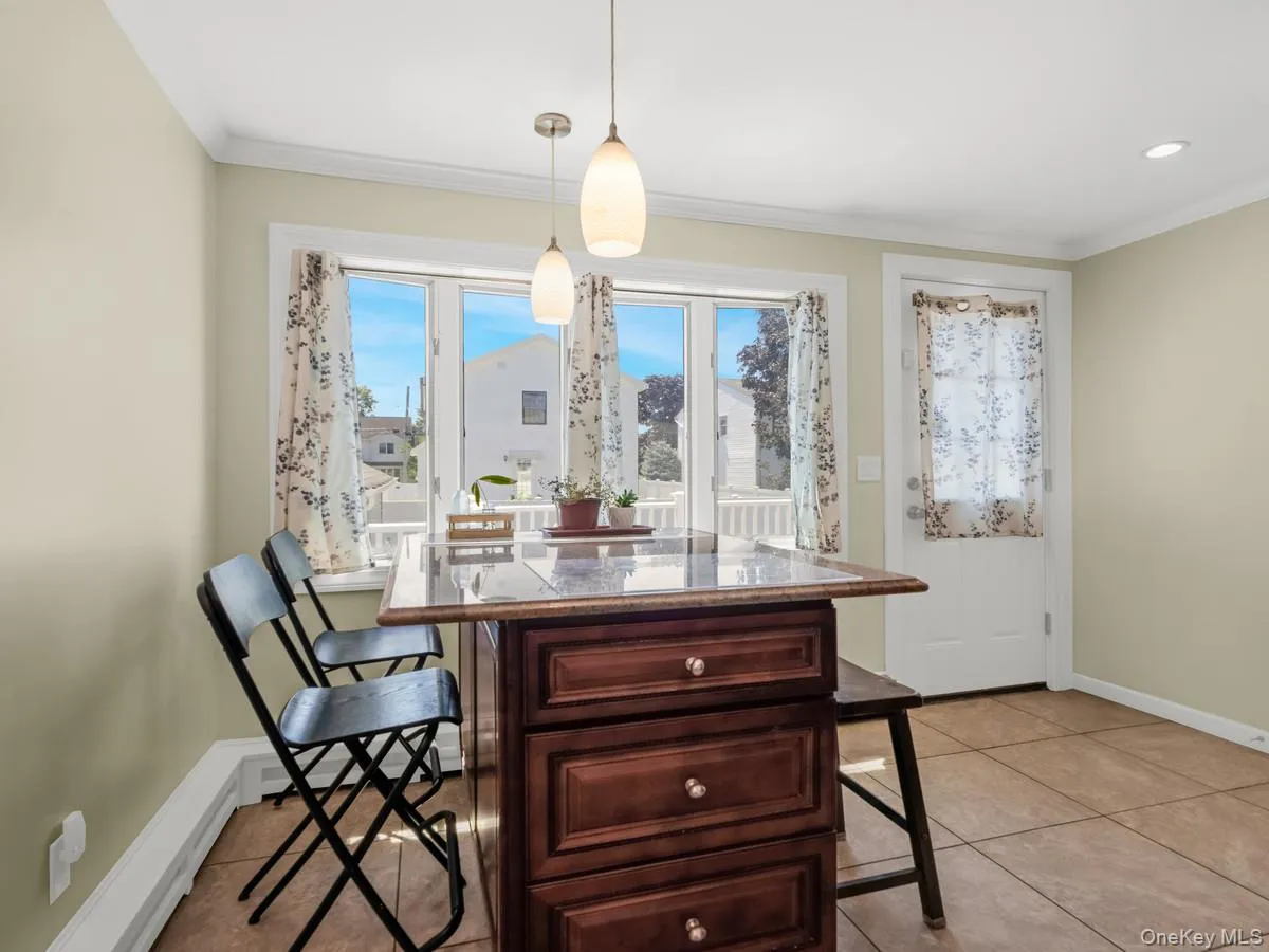 4 23rd Street, Oyster Bay, NY, 4 Bedrooms Bedrooms, 10 Rooms Rooms,2 BathroomsBathrooms,Residential,For Rent,23rd,0,KEY1016339 4 23rd Street, Oyster Bay, NY, 4 Bedrooms Bedrooms, 10 Rooms Rooms,2 BathroomsBathrooms,Residential,For Rent,23rd,0,KEY1016339