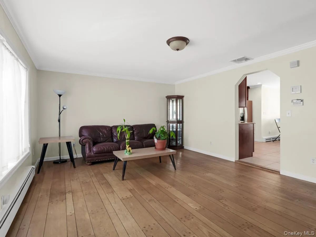 4 23rd Street, Oyster Bay, NY, 4 Bedrooms Bedrooms, 10 Rooms Rooms,2 BathroomsBathrooms,Residential,For Rent,23rd,0,KEY1016339 4 23rd Street, Oyster Bay, NY, 4 Bedrooms Bedrooms, 10 Rooms Rooms,2 BathroomsBathrooms,Residential,For Rent,23rd,0,KEY1016339