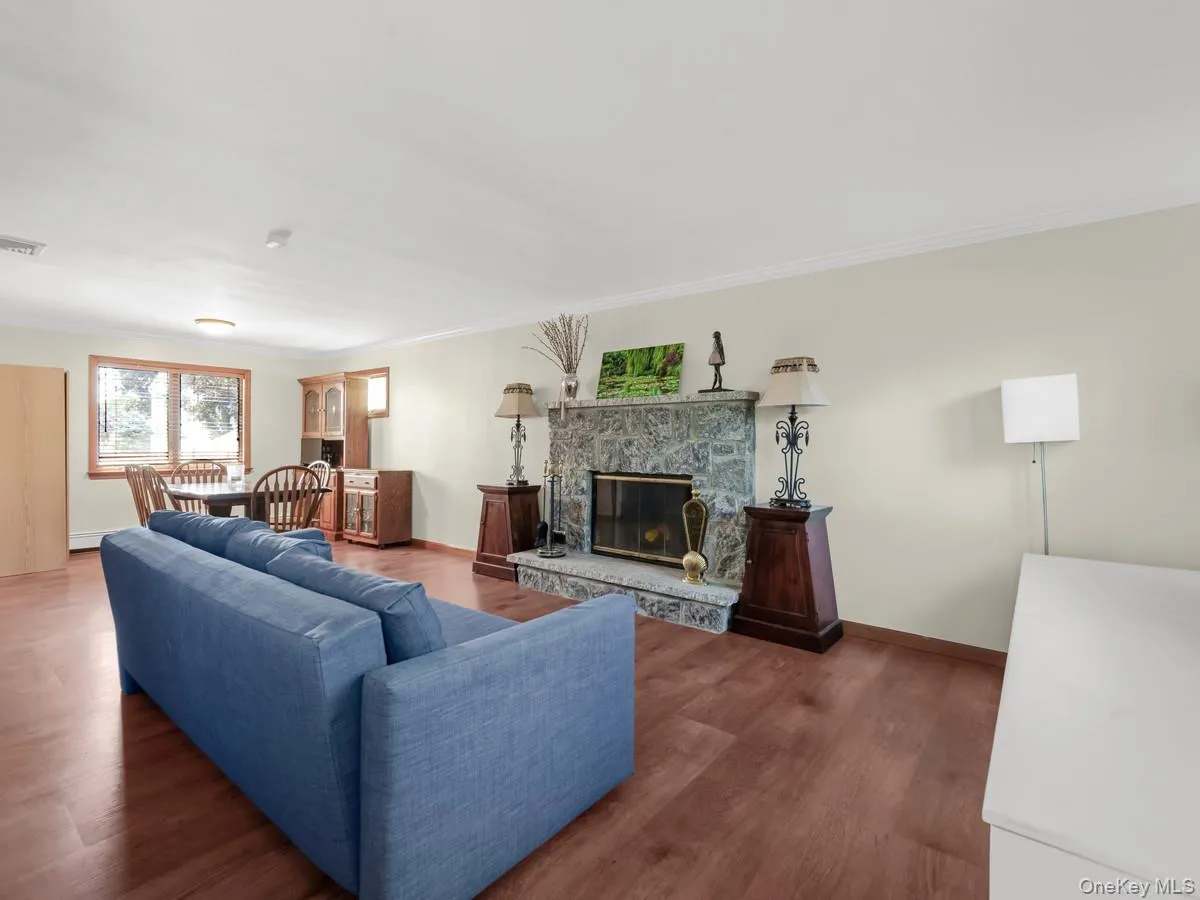 4 23rd Street, Oyster Bay, NY, 4 Bedrooms Bedrooms, 10 Rooms Rooms,2 BathroomsBathrooms,Residential,For Rent,23rd,0,KEY1016339 4 23rd Street, Oyster Bay, NY, 4 Bedrooms Bedrooms, 10 Rooms Rooms,2 BathroomsBathrooms,Residential,For Rent,23rd,0,KEY1016339