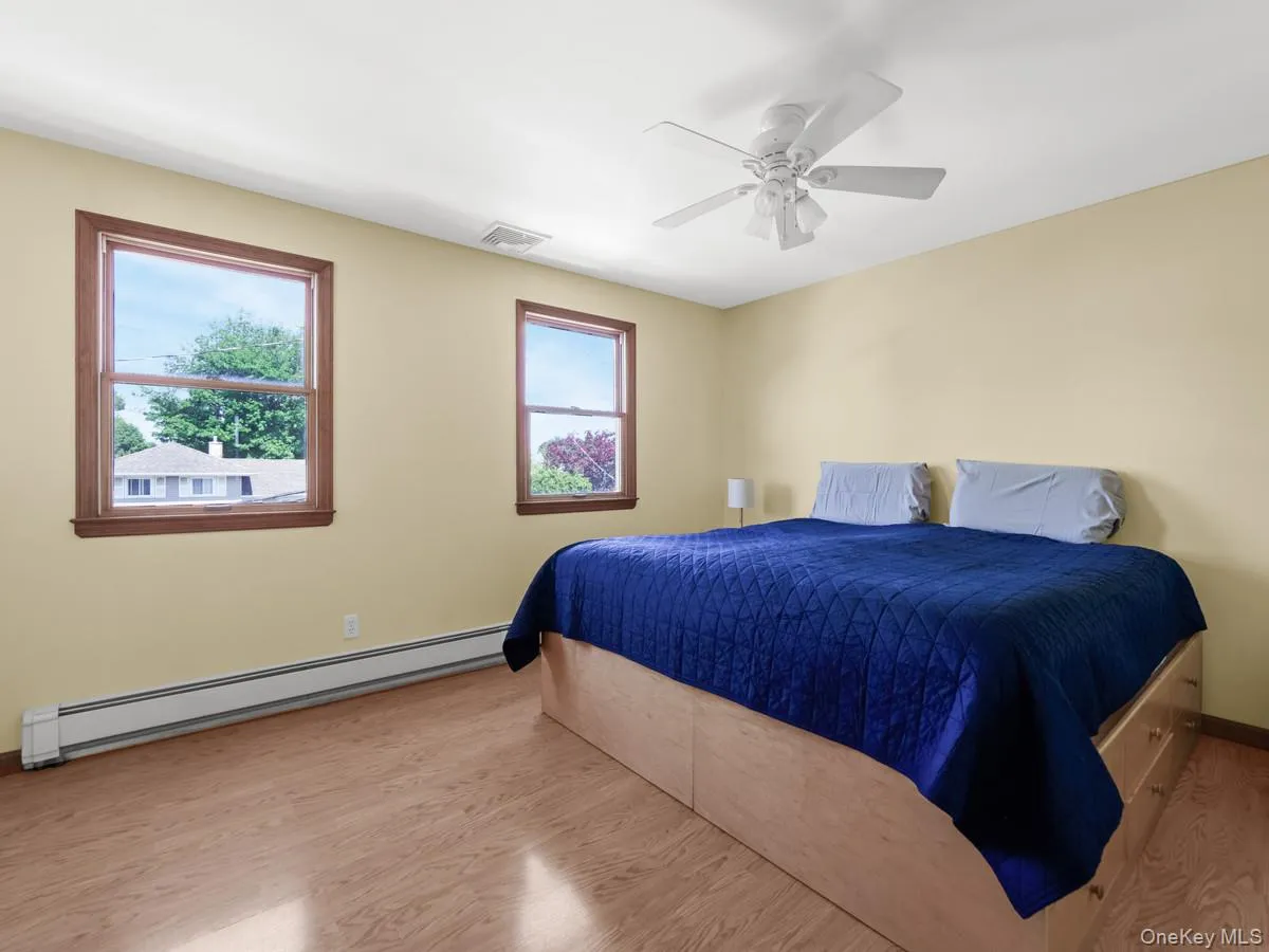 4 23rd Street, Oyster Bay, NY, 4 Bedrooms Bedrooms, 10 Rooms Rooms,2 BathroomsBathrooms,Residential,For Rent,23rd,0,KEY1016339 4 23rd Street, Oyster Bay, NY, 4 Bedrooms Bedrooms, 10 Rooms Rooms,2 BathroomsBathrooms,Residential,For Rent,23rd,0,KEY1016339