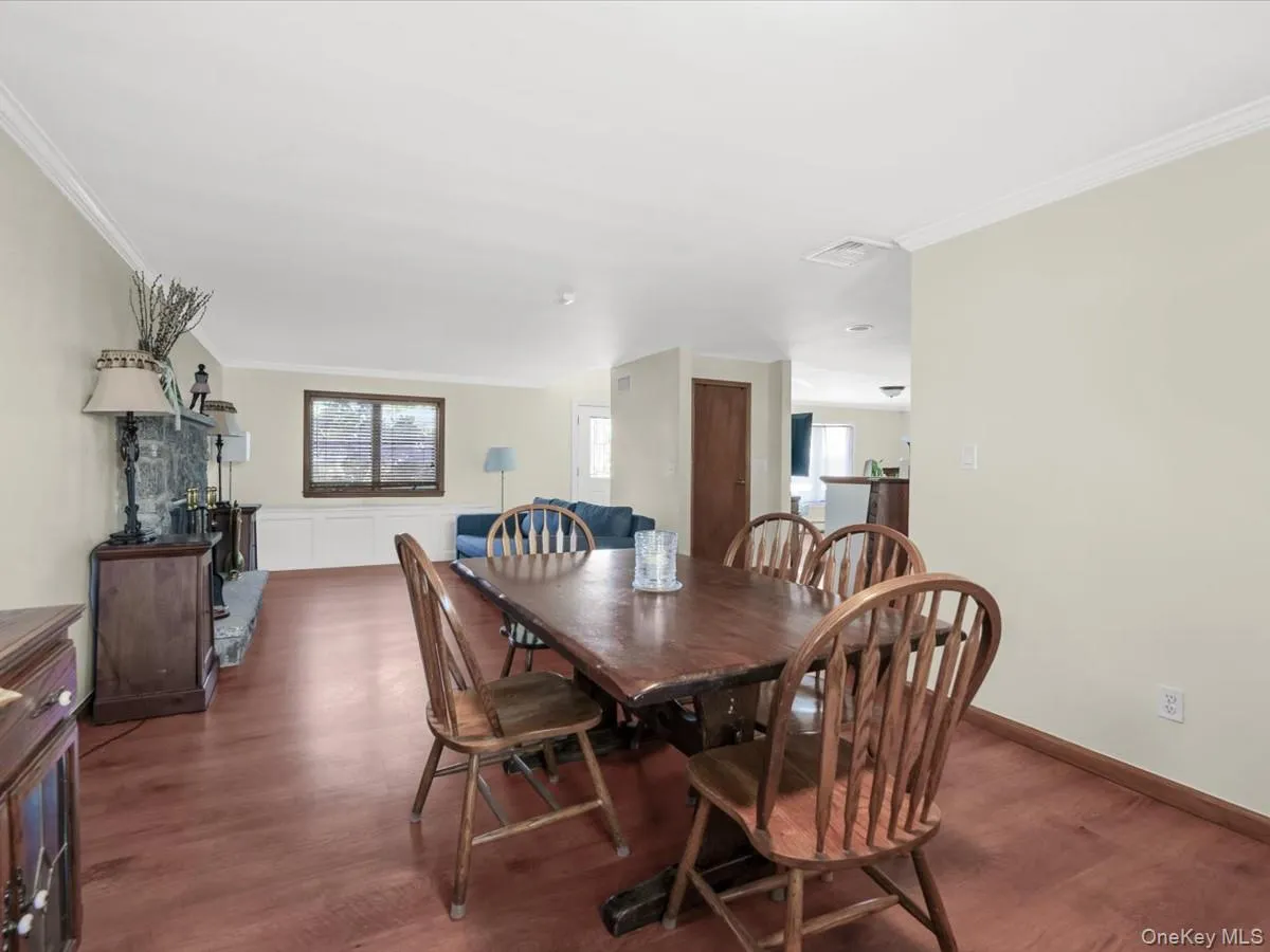 4 23rd Street, Oyster Bay, NY, 4 Bedrooms Bedrooms, 10 Rooms Rooms,2 BathroomsBathrooms,Residential,For Rent,23rd,0,KEY1016339 4 23rd Street, Oyster Bay, NY, 4 Bedrooms Bedrooms, 10 Rooms Rooms,2 BathroomsBathrooms,Residential,For Rent,23rd,0,KEY1016339