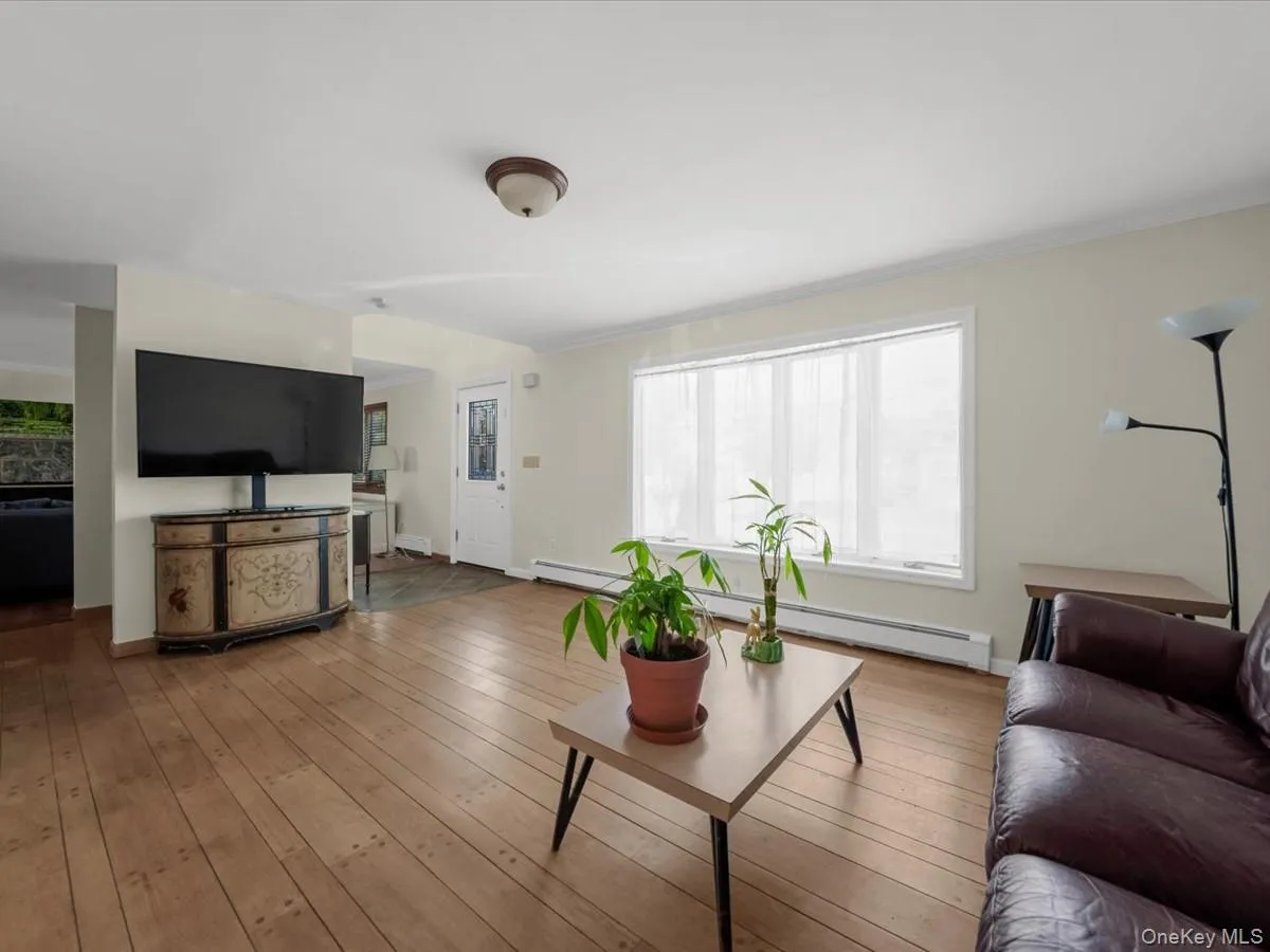 4 23rd Street, Oyster Bay, NY, 4 Bedrooms Bedrooms, 10 Rooms Rooms,2 BathroomsBathrooms,Residential,For Rent,23rd,0,KEY1016339 4 23rd Street, Oyster Bay, NY, 4 Bedrooms Bedrooms, 10 Rooms Rooms,2 BathroomsBathrooms,Residential,For Rent,23rd,0,KEY1016339