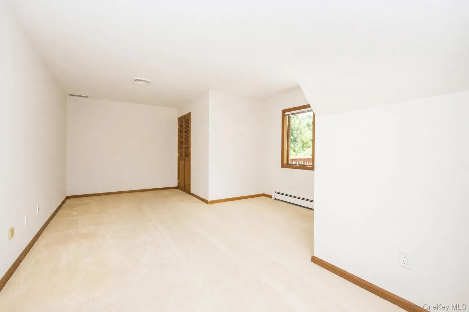 96 Tuthills Lane, Riverhead, NY, 5 Bedrooms Bedrooms, 10 Rooms Rooms,2 BathroomsBathrooms,Residential,For Rent,Tuthills,0,1016340 96 Tuthills Lane, Riverhead, NY, 5 Bedrooms Bedrooms, 10 Rooms Rooms,2 BathroomsBathrooms,Residential,For Rent,Tuthills,0,1016340