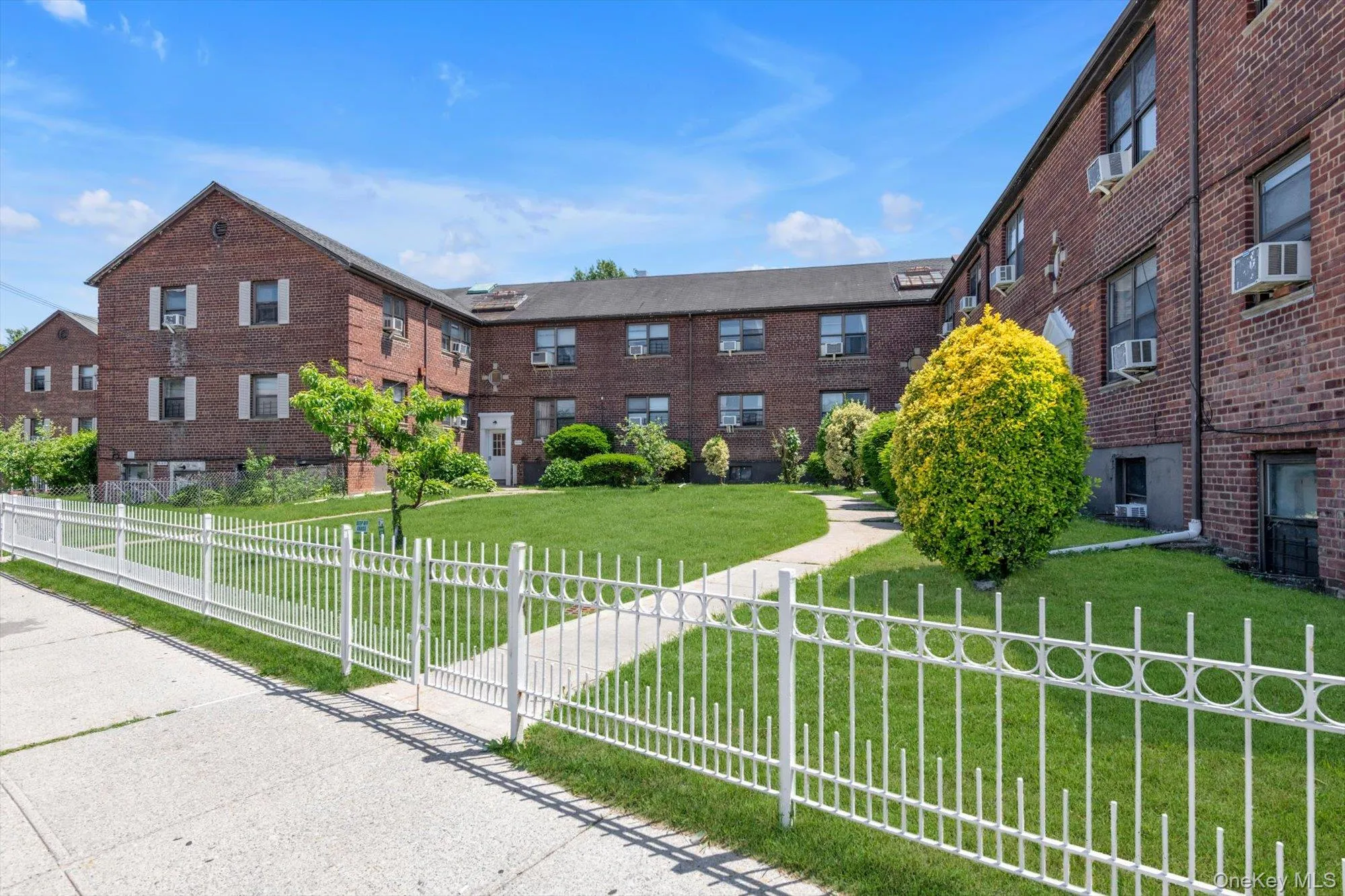 20106 Rocky Hill Road, New York, NY, 2 Bedrooms Bedrooms, 5 Rooms Rooms,1 BathroomBathrooms,Residential,For Rent,Rocky Hill,0,1016342 20106 Rocky Hill Road, New York, NY, 2 Bedrooms Bedrooms, 5 Rooms Rooms,1 BathroomBathrooms,Residential,For Rent,Rocky Hill,0,1016342