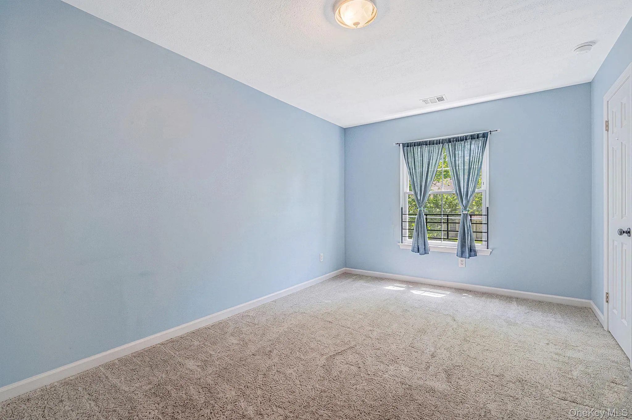 124 Fairview Circle, Brookhaven, NY, 2 Bedrooms Bedrooms, 4 Rooms Rooms,1 BathroomBathrooms,Residential,For Rent,Fairview,0,KEY1016345 124 Fairview Circle, Brookhaven, NY, 2 Bedrooms Bedrooms, 4 Rooms Rooms,1 BathroomBathrooms,Residential,For Rent,Fairview,0,KEY1016345