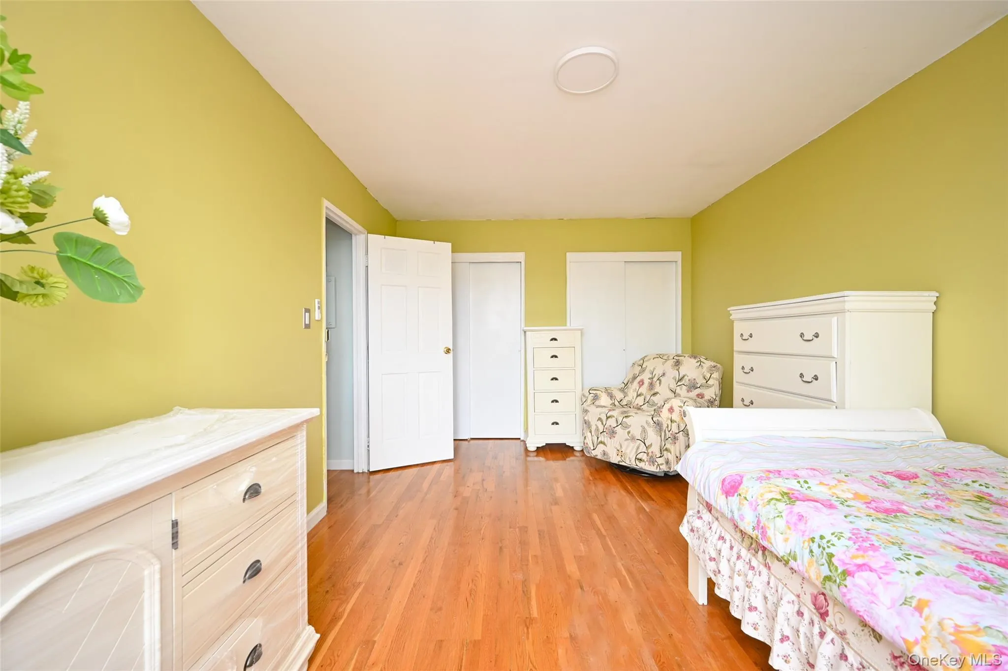 84-70 129th Street, New York, NY, 1 Bedroom Bedrooms, 4 Rooms Rooms,1 BathroomBathrooms,Residential,For Rent,129th,0,1016350 84-70 129th Street, New York, NY, 1 Bedroom Bedrooms, 4 Rooms Rooms,1 BathroomBathrooms,Residential,For Rent,129th,0,1016350