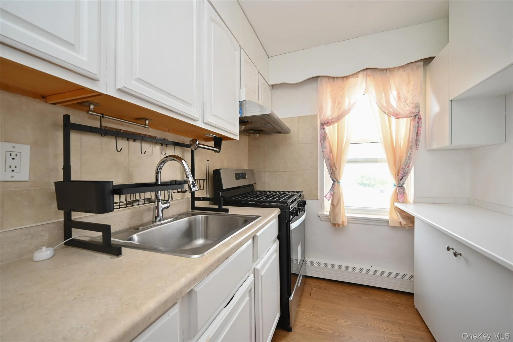 84-70 129th Street, New York, NY, 1 Bedroom Bedrooms, 4 Rooms Rooms,1 BathroomBathrooms,Residential,For Rent,129th,0,1016350 84-70 129th Street, New York, NY, 1 Bedroom Bedrooms, 4 Rooms Rooms,1 BathroomBathrooms,Residential,For Rent,129th,0,1016350