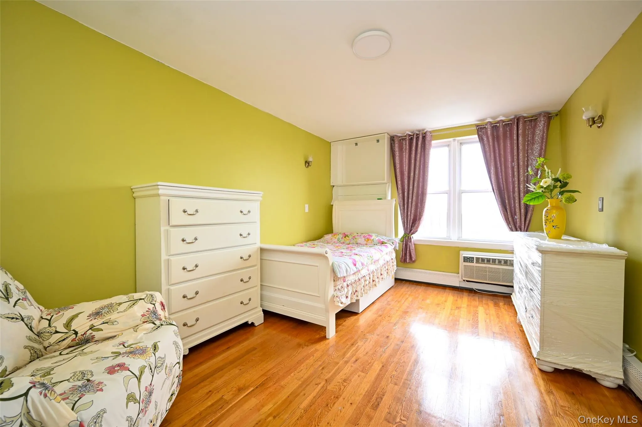 84-70 129th Street, New York, NY, 1 Bedroom Bedrooms, 4 Rooms Rooms,1 BathroomBathrooms,Residential,For Rent,129th,0,1016350 84-70 129th Street, New York, NY, 1 Bedroom Bedrooms, 4 Rooms Rooms,1 BathroomBathrooms,Residential,For Rent,129th,0,1016350
