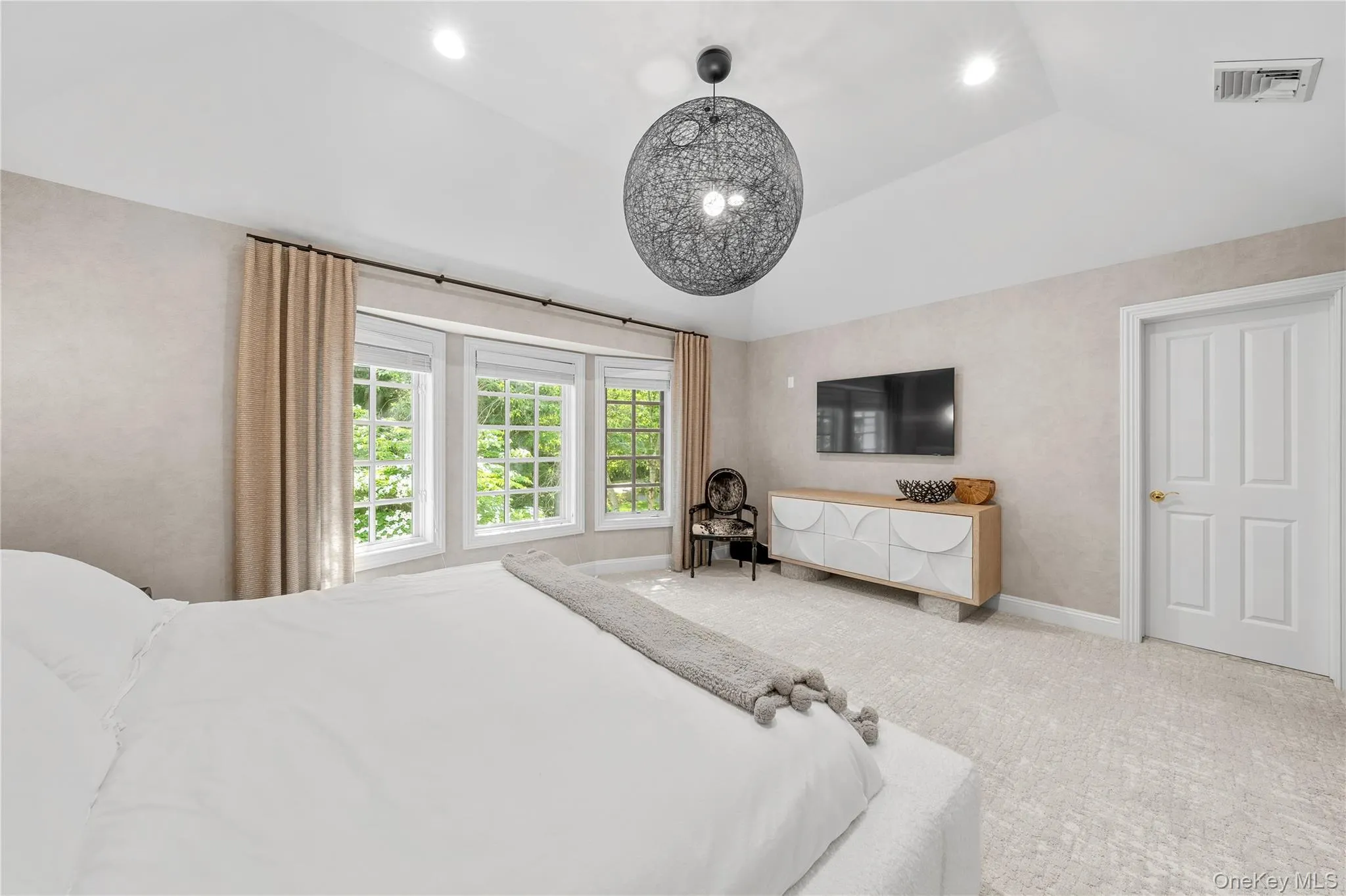 5 Hemlock Drive, Oyster Bay, NY, 5 Bedrooms Bedrooms, 12 Rooms Rooms,4 BathroomsBathrooms,Residential,For Rent,Hemlock,0,KEY1016352 5 Hemlock Drive, Oyster Bay, NY, 5 Bedrooms Bedrooms, 12 Rooms Rooms,4 BathroomsBathrooms,Residential,For Rent,Hemlock,0,KEY1016352