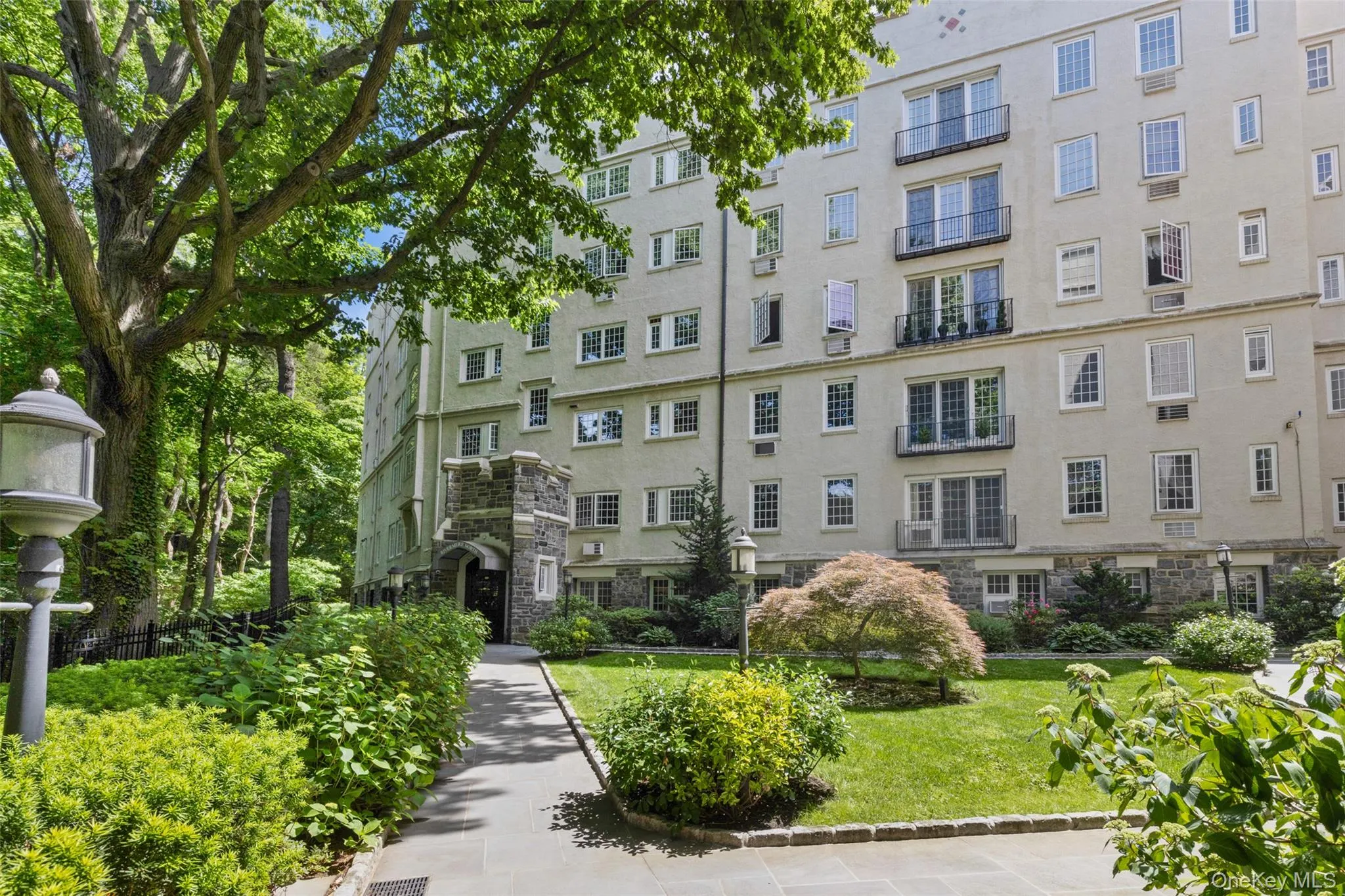 1 Rivermere, Eastchester, NY, 3 Bedrooms Bedrooms, 7 Rooms Rooms,2 BathroomsBathrooms,Residential,For Rent,Rivermere,0,1016353 1 Rivermere, Eastchester, NY, 3 Bedrooms Bedrooms, 7 Rooms Rooms,2 BathroomsBathrooms,Residential,For Rent,Rivermere,0,1016353