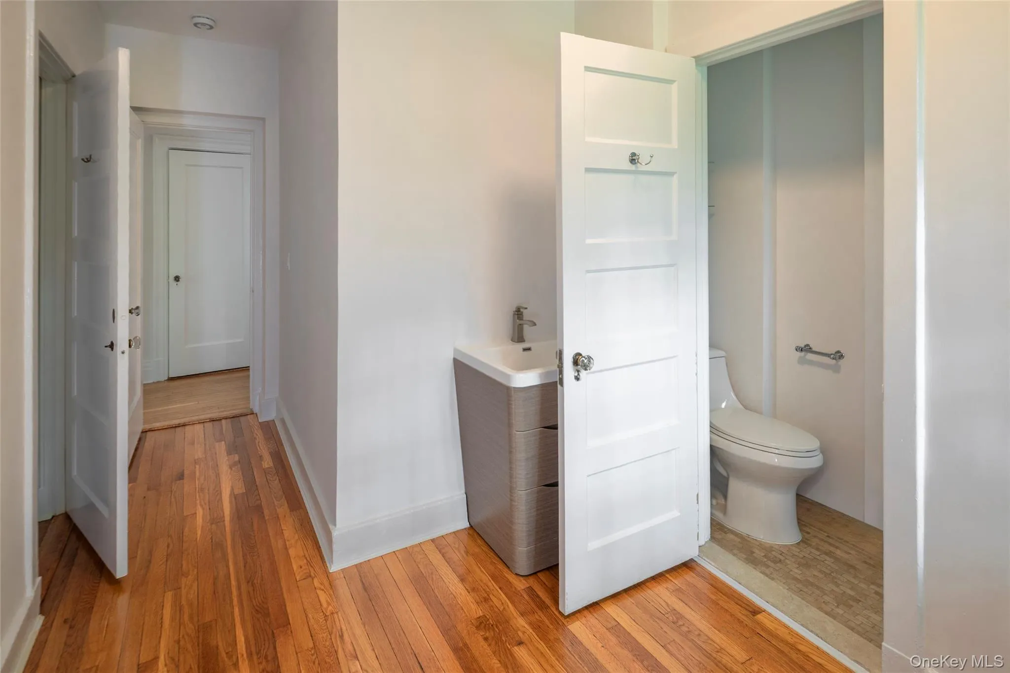 1 Rivermere, Eastchester, NY, 3 Bedrooms Bedrooms, 7 Rooms Rooms,2 BathroomsBathrooms,Residential,For Rent,Rivermere,0,1016353 1 Rivermere, Eastchester, NY, 3 Bedrooms Bedrooms, 7 Rooms Rooms,2 BathroomsBathrooms,Residential,For Rent,Rivermere,0,1016353