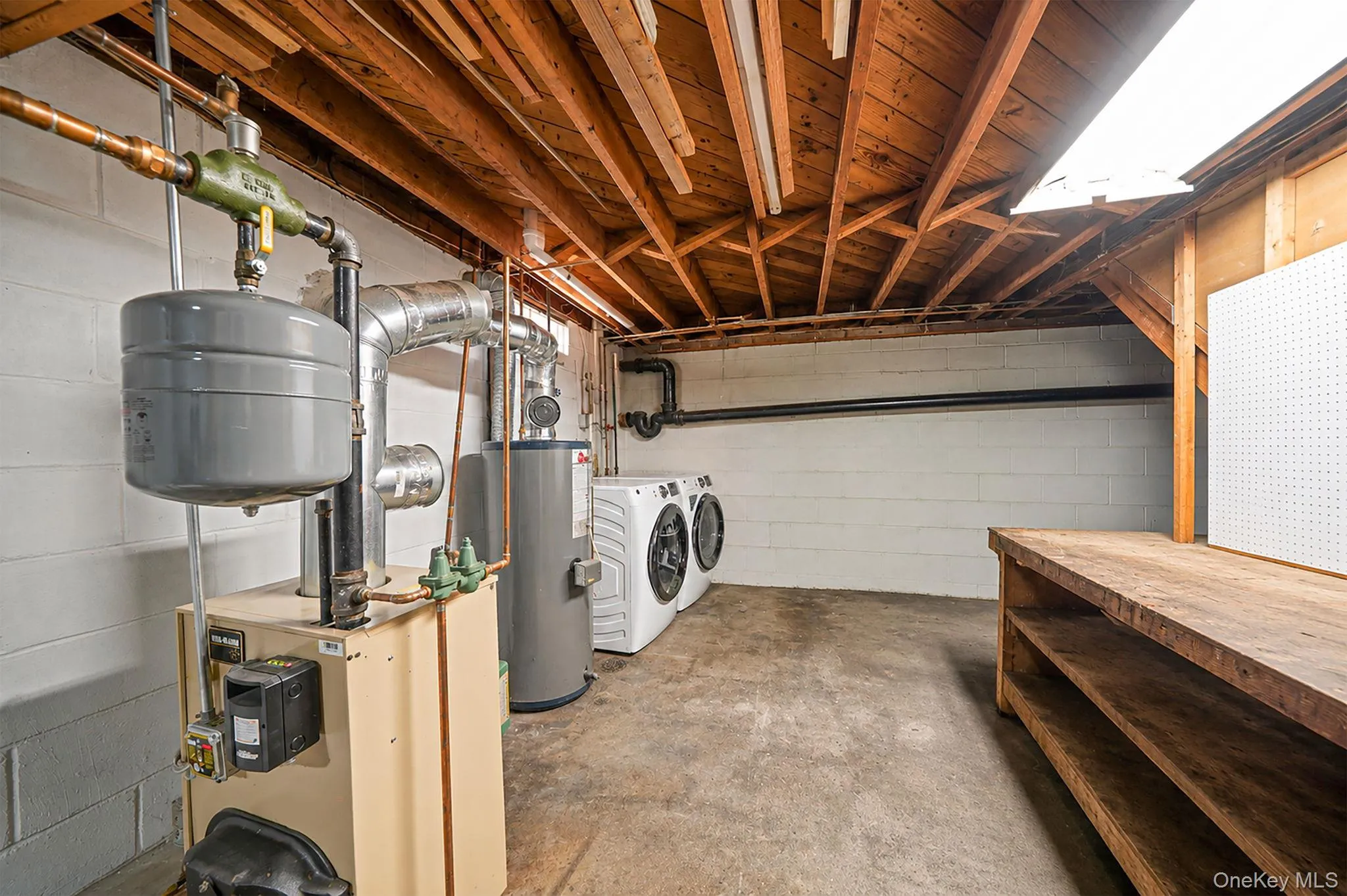 14 Pinelawn Avenue, Brookhaven, NY, 2 Bedrooms Bedrooms, 7 Rooms Rooms,1 BathroomBathrooms,Residential,For Rent,Pinelawn,0,1016357 14 Pinelawn Avenue, Brookhaven, NY, 2 Bedrooms Bedrooms, 7 Rooms Rooms,1 BathroomBathrooms,Residential,For Rent,Pinelawn,0,1016357