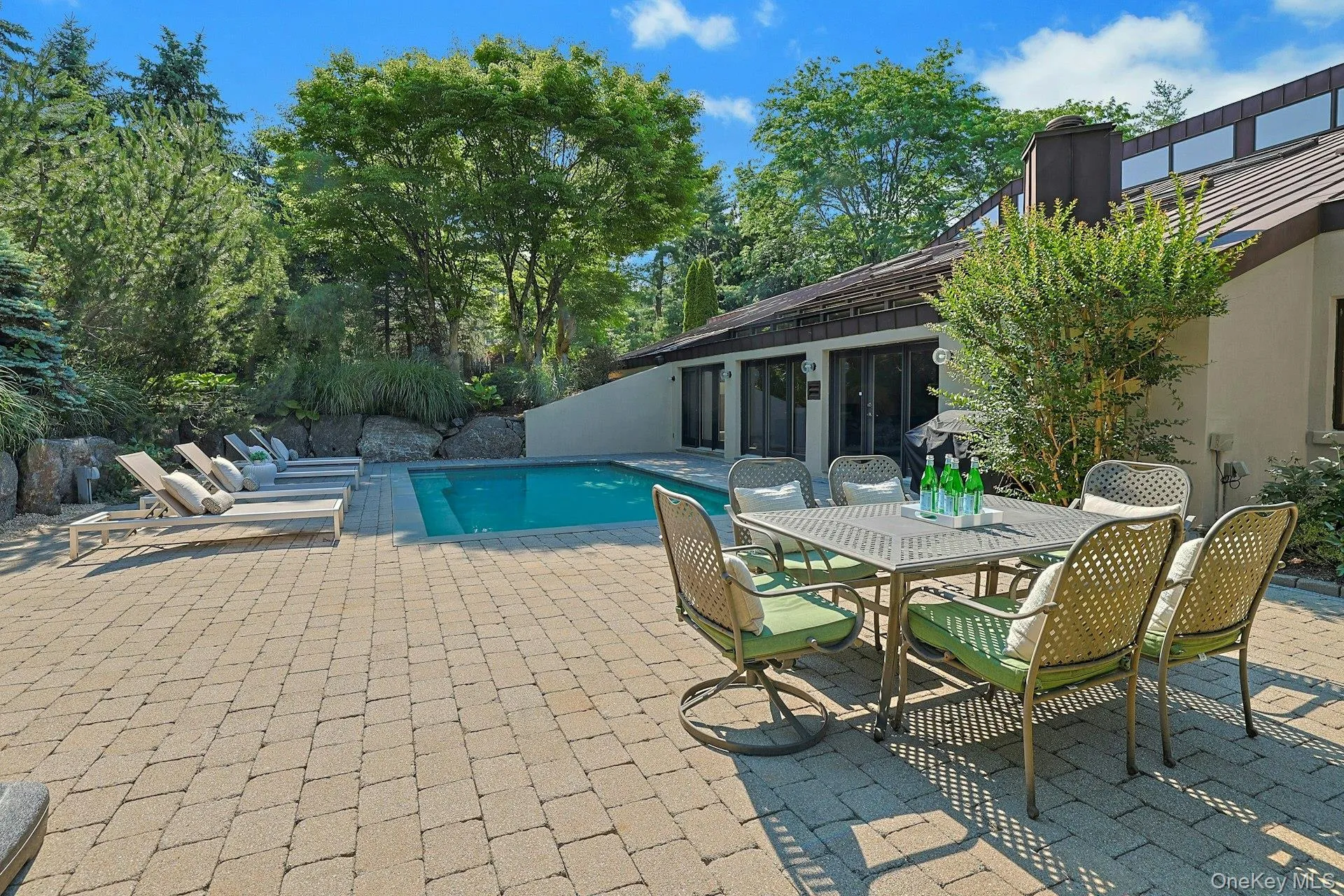 Enjoy complete privacy while dining poolside amid beautifully landscaped gardens and tranquil natural surroundings. Enjoy complete privacy while dining poolside amid beautifully landscaped gardens and tranquil natural surroundings.