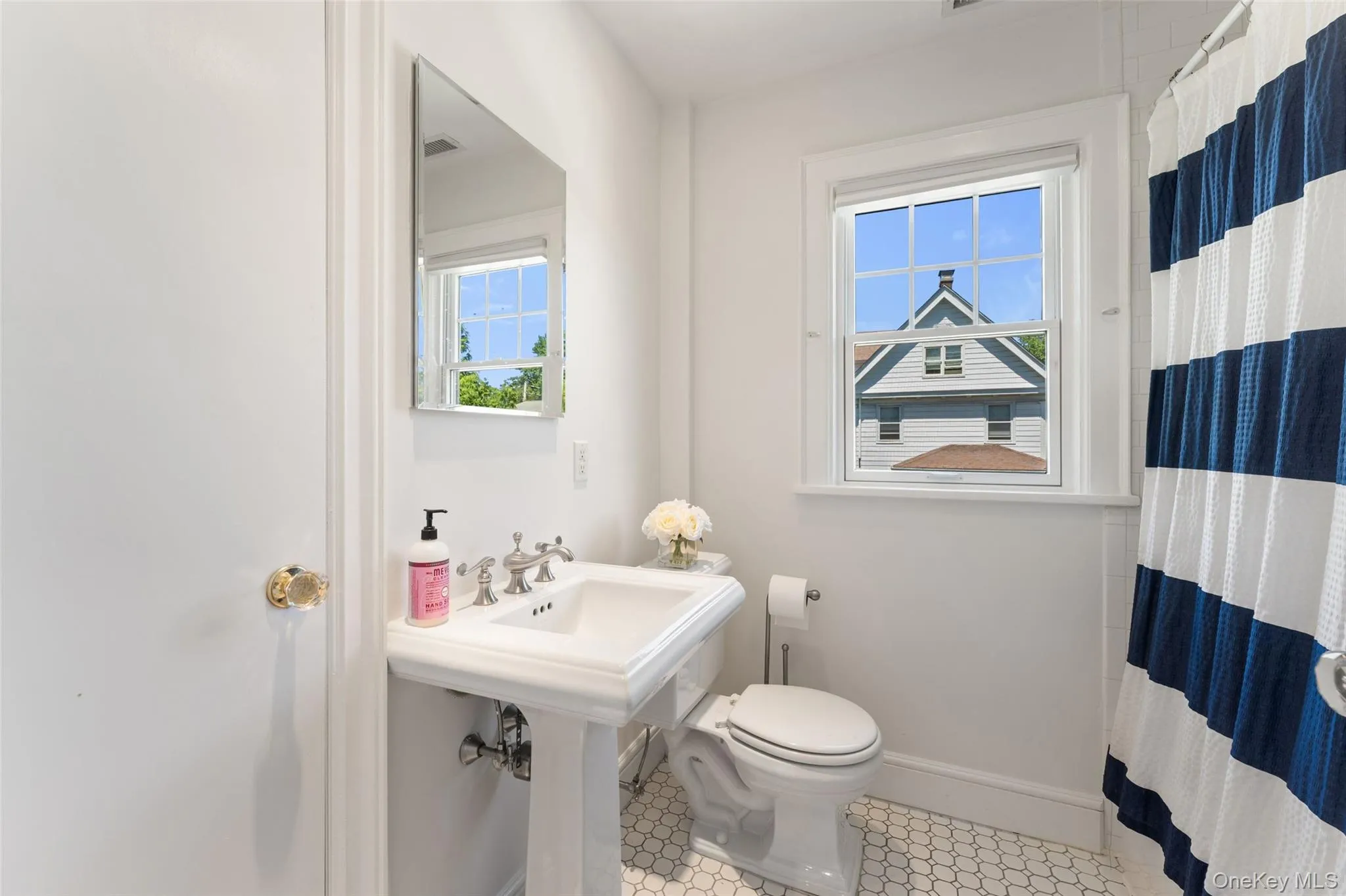 10 Cambridge Court, Mamaroneck, NY, 3 Bedrooms Bedrooms, 10 Rooms Rooms,2 BathroomsBathrooms,Residential,For Rent,Cambridge,0,KEY1016359 10 Cambridge Court, Mamaroneck, NY, 3 Bedrooms Bedrooms, 10 Rooms Rooms,2 BathroomsBathrooms,Residential,For Rent,Cambridge,0,KEY1016359