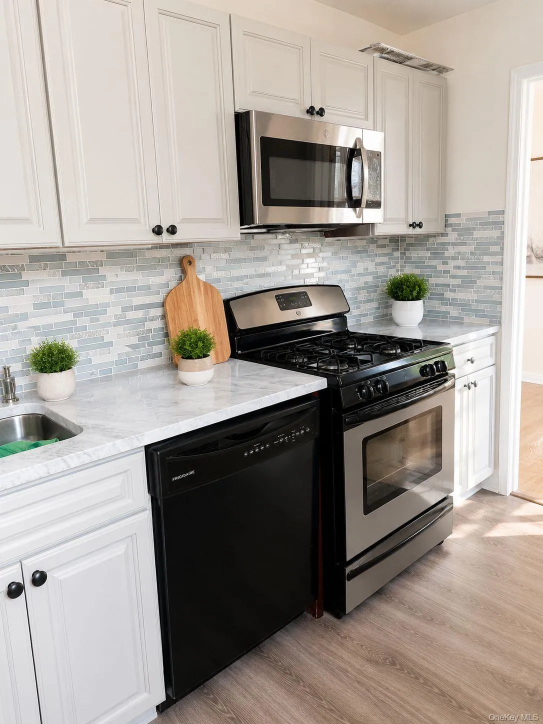 30 Cole Avenue, Ramapo, NY, 2 Bedrooms Bedrooms, 6 Rooms Rooms,2 BathroomsBathrooms,Residential Lease,For Rent,Cole,0,1016362 30 Cole Avenue, Ramapo, NY, 2 Bedrooms Bedrooms, 6 Rooms Rooms,2 BathroomsBathrooms,Residential Lease,For Rent,Cole,0,1016362