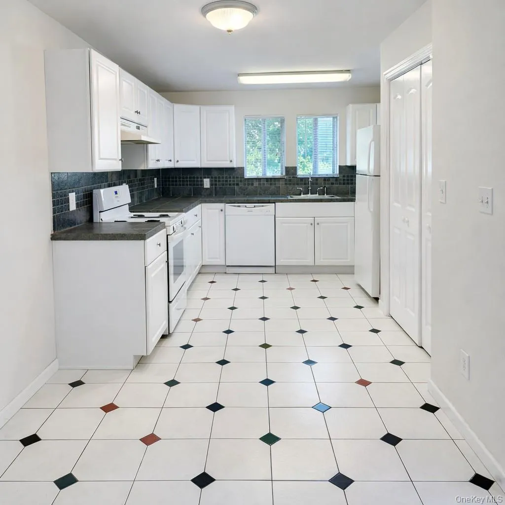 338 Fulton Street, Long Beach, NY, 3 Bedrooms Bedrooms, 6 Rooms Rooms,2 BathroomsBathrooms,Residential Lease,For Rent,Fulton,0,1016364 338 Fulton Street, Long Beach, NY, 3 Bedrooms Bedrooms, 6 Rooms Rooms,2 BathroomsBathrooms,Residential Lease,For Rent,Fulton,0,1016364