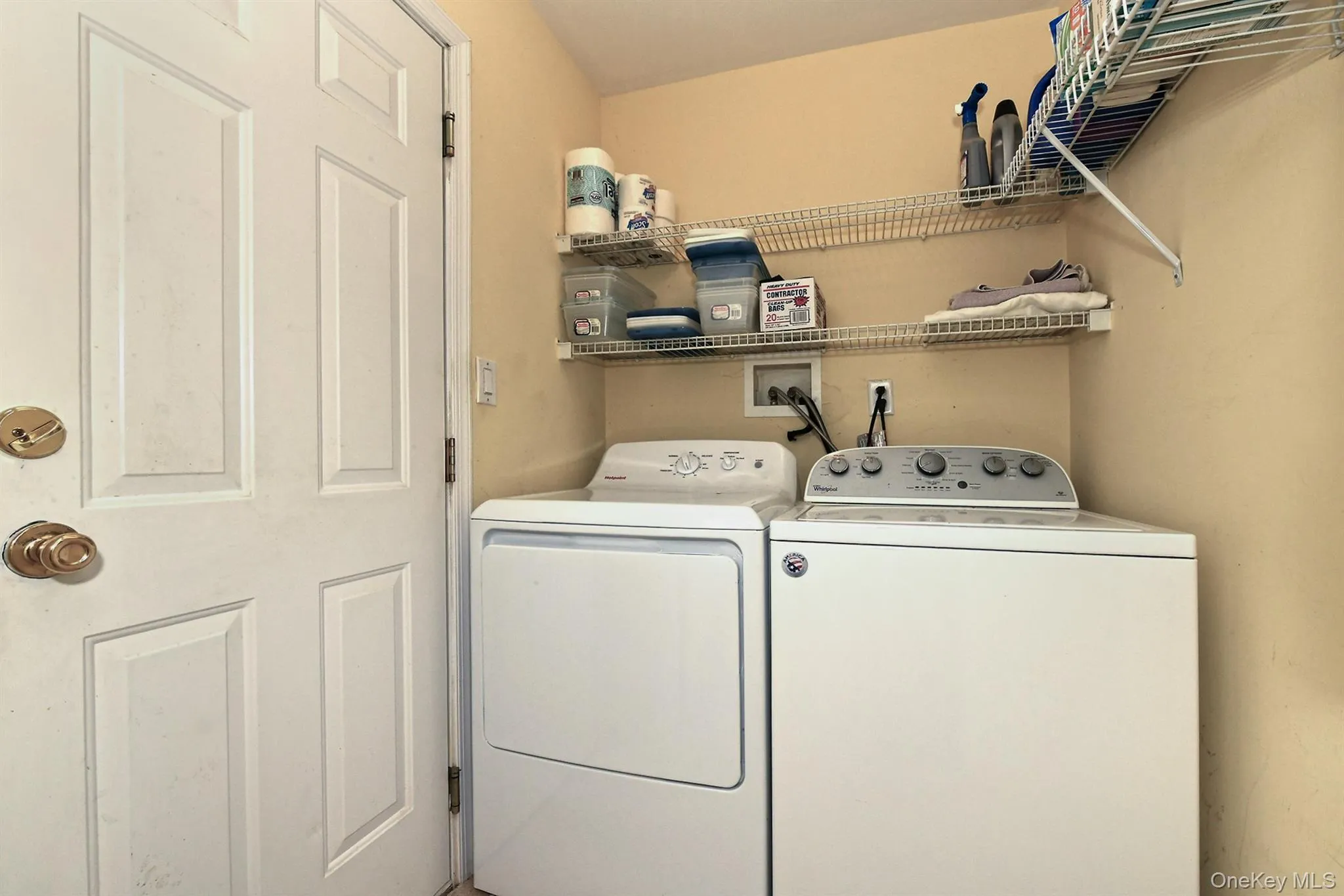 102 Winged Foot Way, Riverhead, NY, 2 Bedrooms Bedrooms, 6 Rooms Rooms,2 BathroomsBathrooms,Residential,For Rent,Winged Foot,0,KEY1016365 102 Winged Foot Way, Riverhead, NY, 2 Bedrooms Bedrooms, 6 Rooms Rooms,2 BathroomsBathrooms,Residential,For Rent,Winged Foot,0,KEY1016365