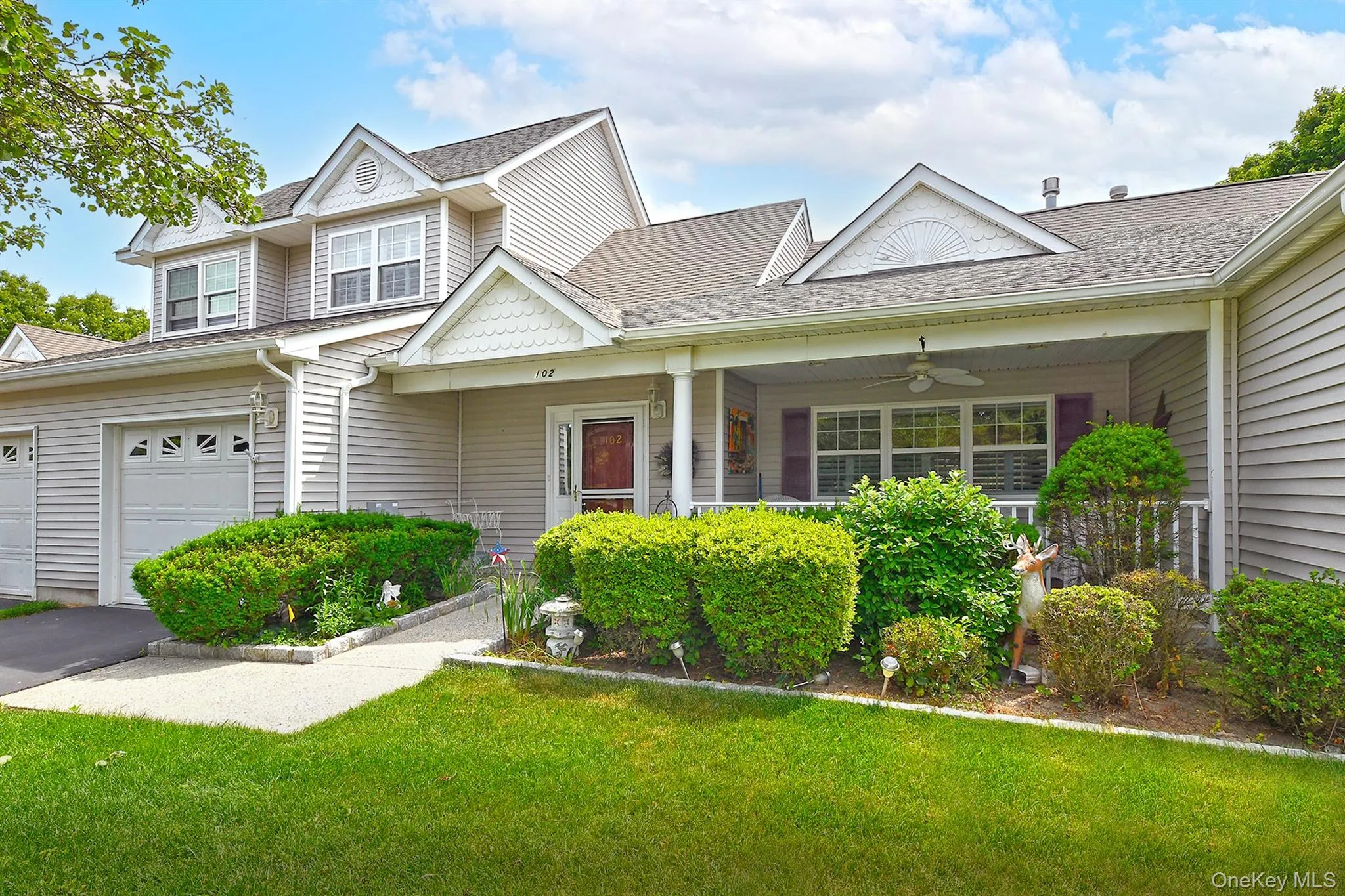 102 Winged Foot Way, Riverhead, NY, 2 Bedrooms Bedrooms, 6 Rooms Rooms,2 BathroomsBathrooms,Residential,For Rent,Winged Foot,0,KEY1016365 102 Winged Foot Way, Riverhead, NY, 2 Bedrooms Bedrooms, 6 Rooms Rooms,2 BathroomsBathrooms,Residential,For Rent,Winged Foot,0,KEY1016365