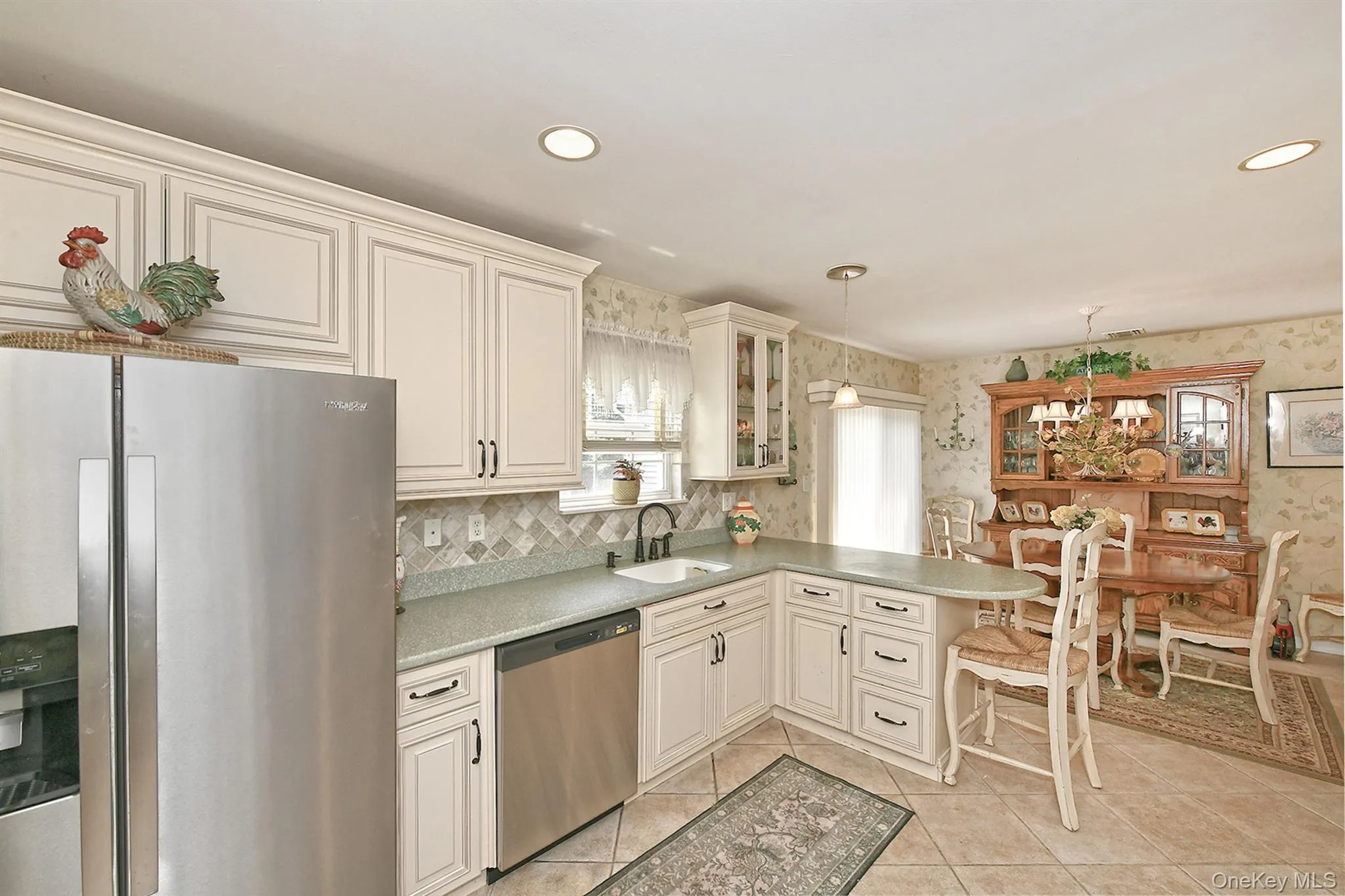 102 Winged Foot Way, Riverhead, NY, 2 Bedrooms Bedrooms, 6 Rooms Rooms,2 BathroomsBathrooms,Residential,For Rent,Winged Foot,0,KEY1016365 102 Winged Foot Way, Riverhead, NY, 2 Bedrooms Bedrooms, 6 Rooms Rooms,2 BathroomsBathrooms,Residential,For Rent,Winged Foot,0,KEY1016365