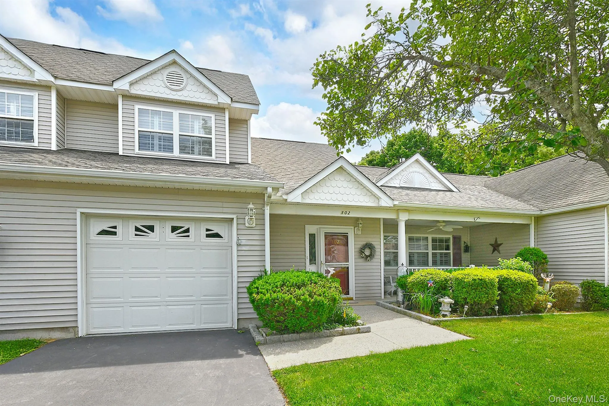 102 Winged Foot Way, Riverhead, NY, 2 Bedrooms Bedrooms, 6 Rooms Rooms,2 BathroomsBathrooms,Residential,For Rent,Winged Foot,0,KEY1016365 102 Winged Foot Way, Riverhead, NY, 2 Bedrooms Bedrooms, 6 Rooms Rooms,2 BathroomsBathrooms,Residential,For Rent,Winged Foot,0,KEY1016365
