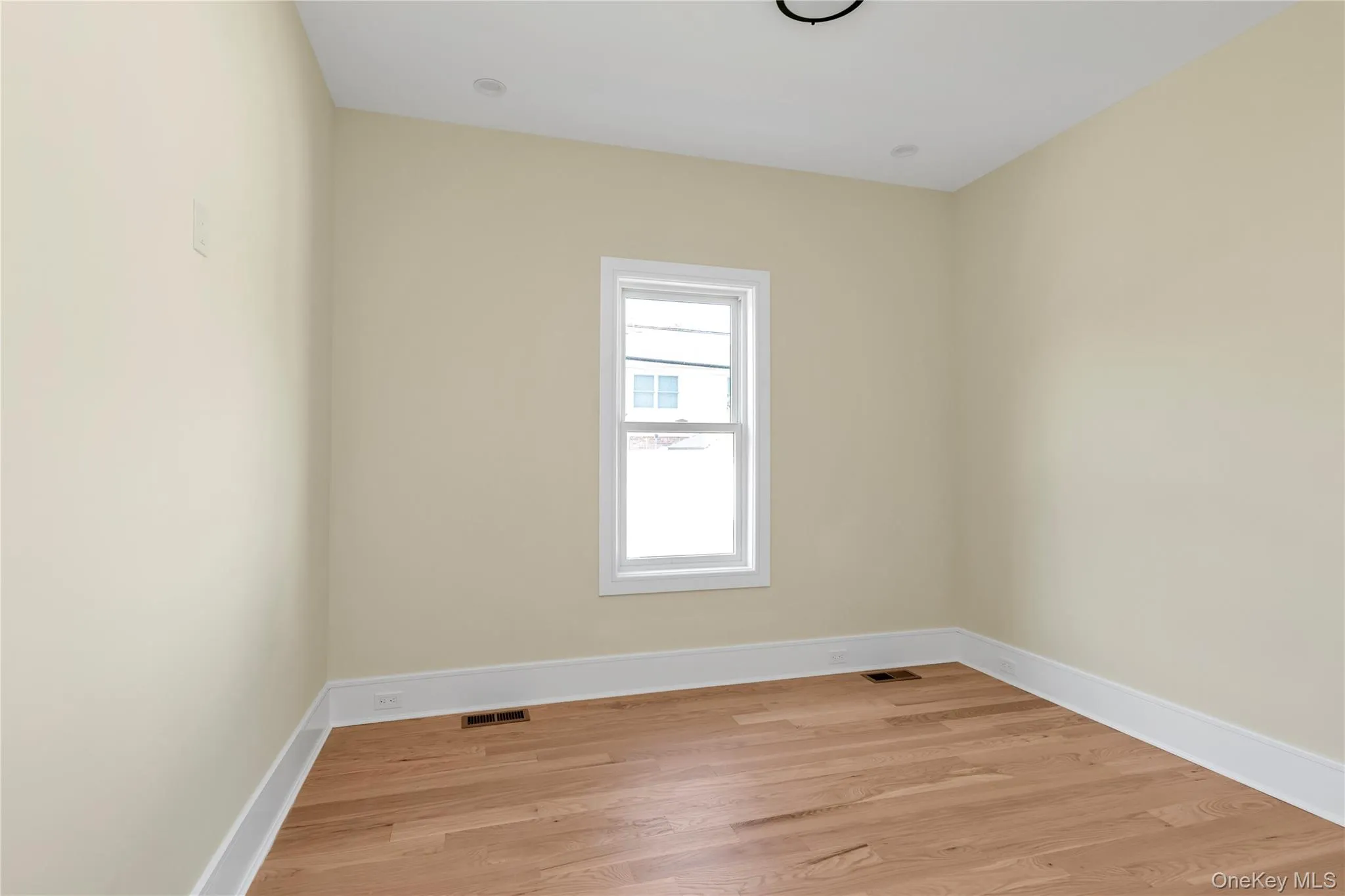 23 Garden Circle, Oyster Bay, NY, 5 Bedrooms Bedrooms, 9 Rooms Rooms,4 BathroomsBathrooms,Residential,For Rent,Garden,0,1016366 23 Garden Circle, Oyster Bay, NY, 5 Bedrooms Bedrooms, 9 Rooms Rooms,4 BathroomsBathrooms,Residential,For Rent,Garden,0,1016366