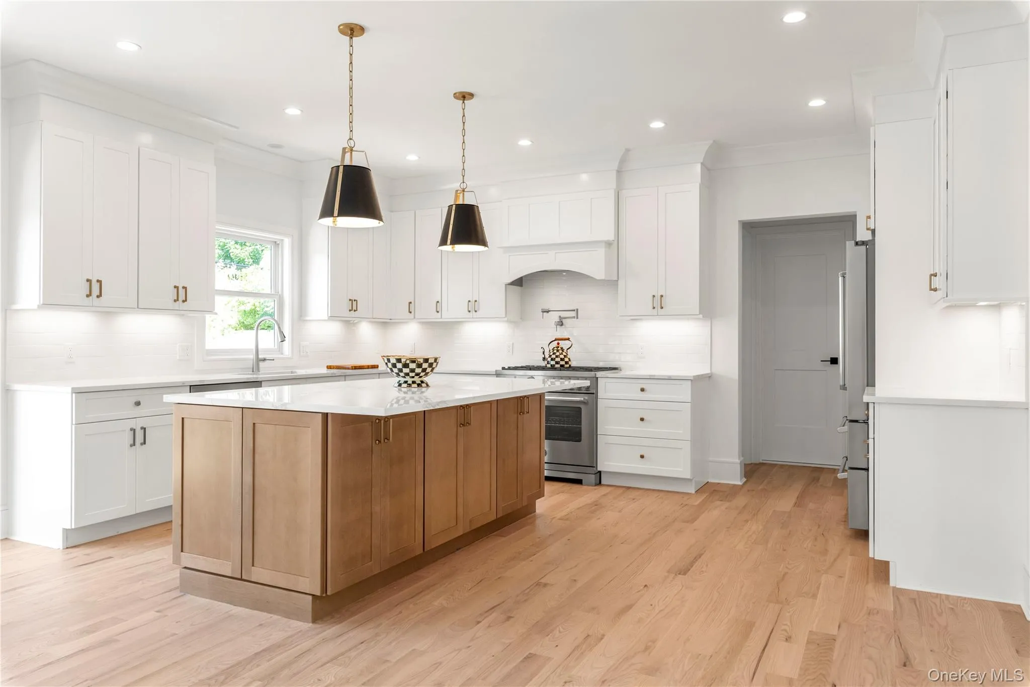 23 Garden Circle, Oyster Bay, NY, 5 Bedrooms Bedrooms, 9 Rooms Rooms,4 BathroomsBathrooms,Residential,For Rent,Garden,0,1016366 23 Garden Circle, Oyster Bay, NY, 5 Bedrooms Bedrooms, 9 Rooms Rooms,4 BathroomsBathrooms,Residential,For Rent,Garden,0,1016366