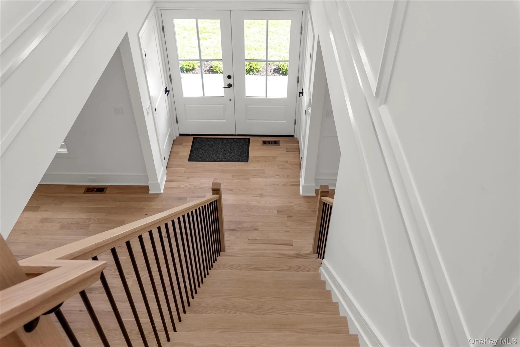 23 Garden Circle, Oyster Bay, NY, 5 Bedrooms Bedrooms, 9 Rooms Rooms,4 BathroomsBathrooms,Residential,For Rent,Garden,0,1016366 23 Garden Circle, Oyster Bay, NY, 5 Bedrooms Bedrooms, 9 Rooms Rooms,4 BathroomsBathrooms,Residential,For Rent,Garden,0,1016366
