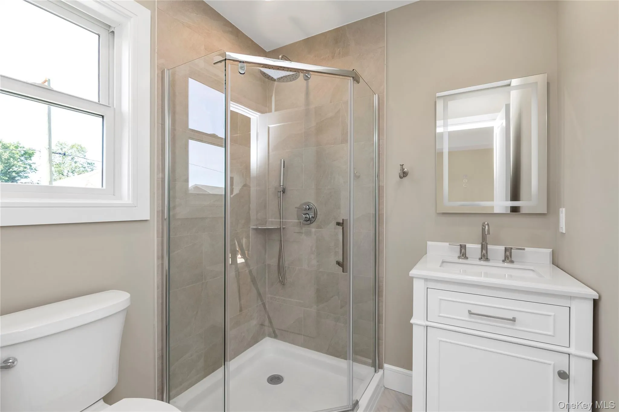 23 Garden Circle, Oyster Bay, NY, 5 Bedrooms Bedrooms, 9 Rooms Rooms,4 BathroomsBathrooms,Residential,For Rent,Garden,0,1016366 23 Garden Circle, Oyster Bay, NY, 5 Bedrooms Bedrooms, 9 Rooms Rooms,4 BathroomsBathrooms,Residential,For Rent,Garden,0,1016366