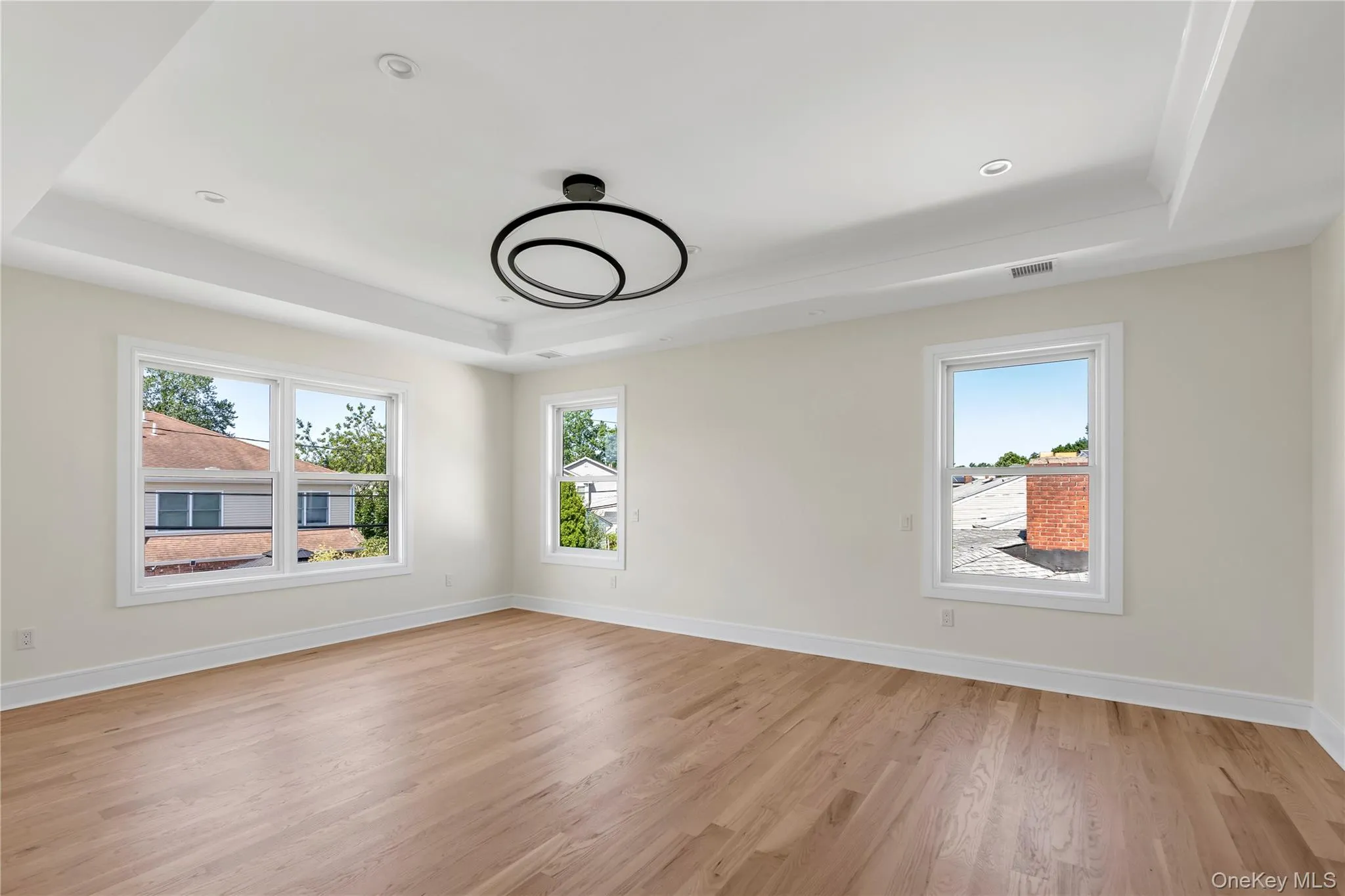 23 Garden Circle, Oyster Bay, NY, 5 Bedrooms Bedrooms, 9 Rooms Rooms,4 BathroomsBathrooms,Residential,For Rent,Garden,0,1016366 23 Garden Circle, Oyster Bay, NY, 5 Bedrooms Bedrooms, 9 Rooms Rooms,4 BathroomsBathrooms,Residential,For Rent,Garden,0,1016366