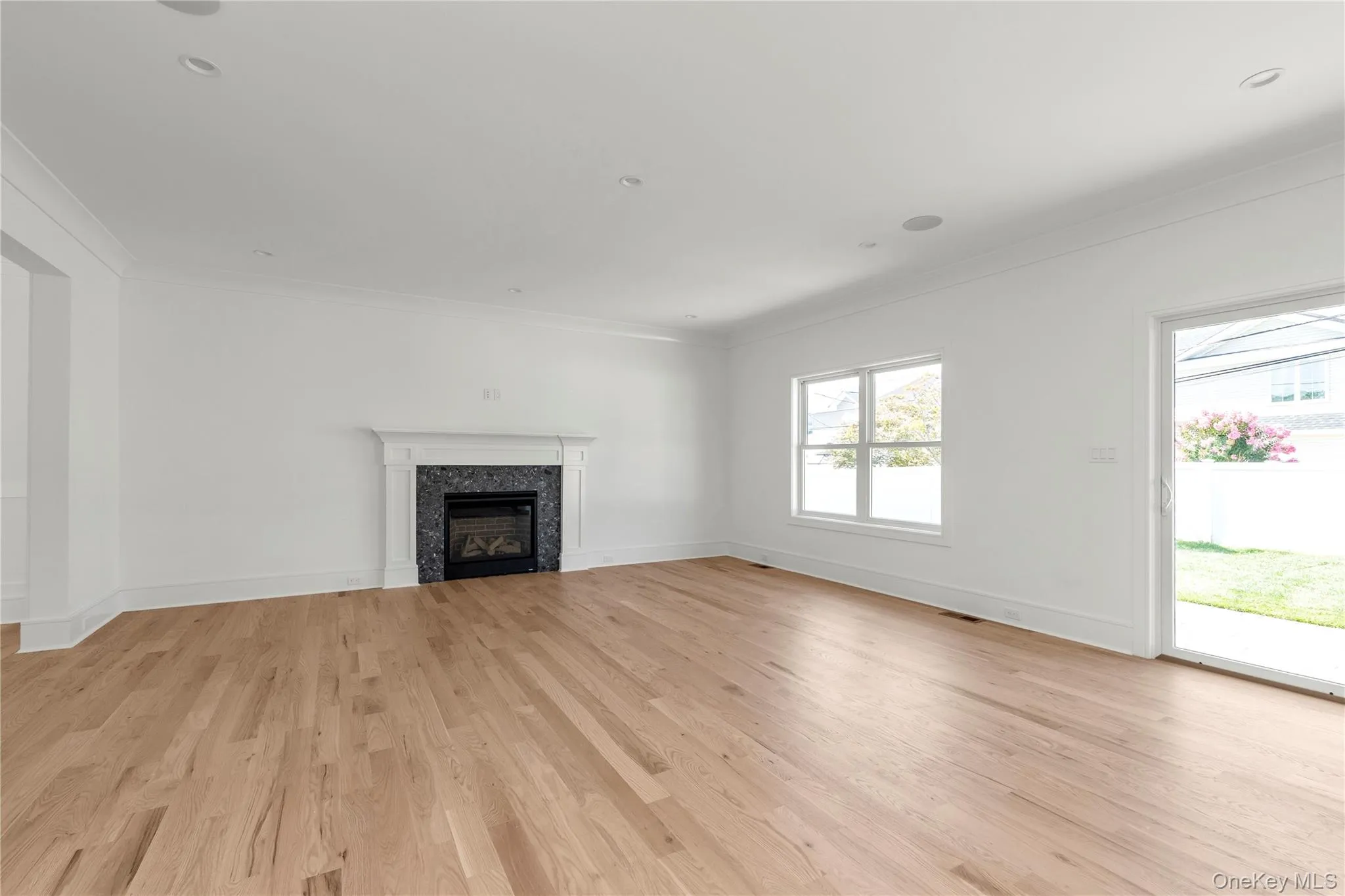23 Garden Circle, Oyster Bay, NY, 5 Bedrooms Bedrooms, 9 Rooms Rooms,4 BathroomsBathrooms,Residential,For Rent,Garden,0,1016366 23 Garden Circle, Oyster Bay, NY, 5 Bedrooms Bedrooms, 9 Rooms Rooms,4 BathroomsBathrooms,Residential,For Rent,Garden,0,1016366